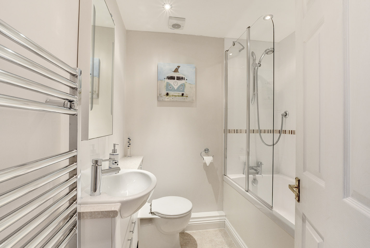 Ship Shape cosy holiday cottage in seaside harbour of Padstow bathroom.jpg