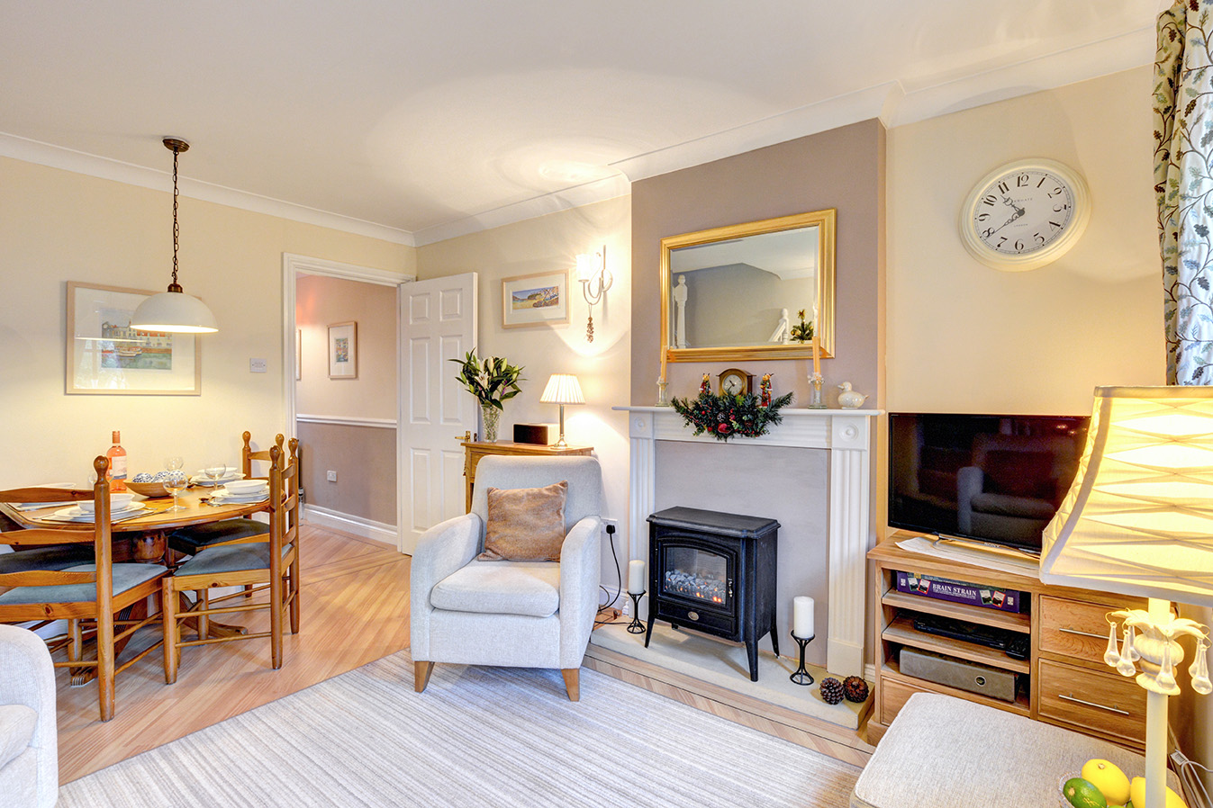 Ship Shape cosy holiday cottage in seaside harbour of Padstow living room 9.jpg