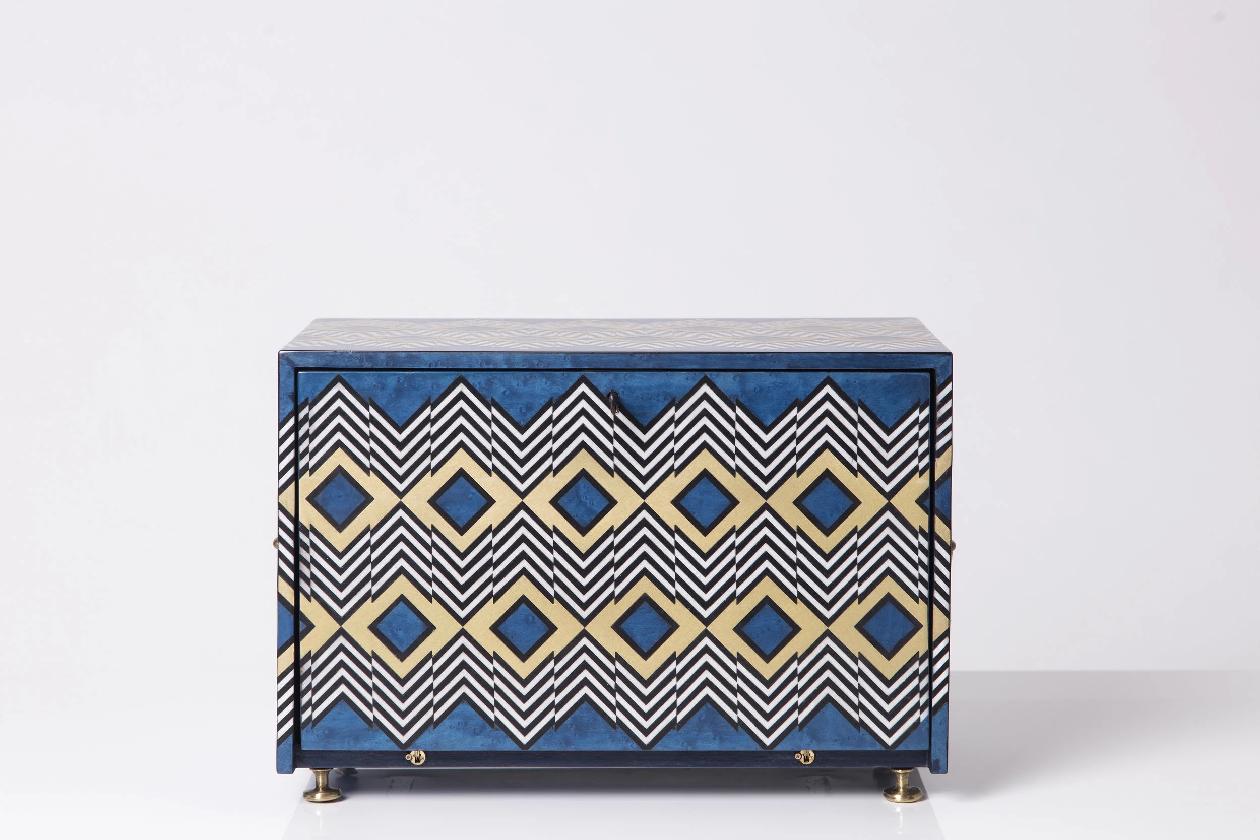 Sibylle Tarazi_Curiosity Cabinets_Twin Peaks_Front_2017.jpg