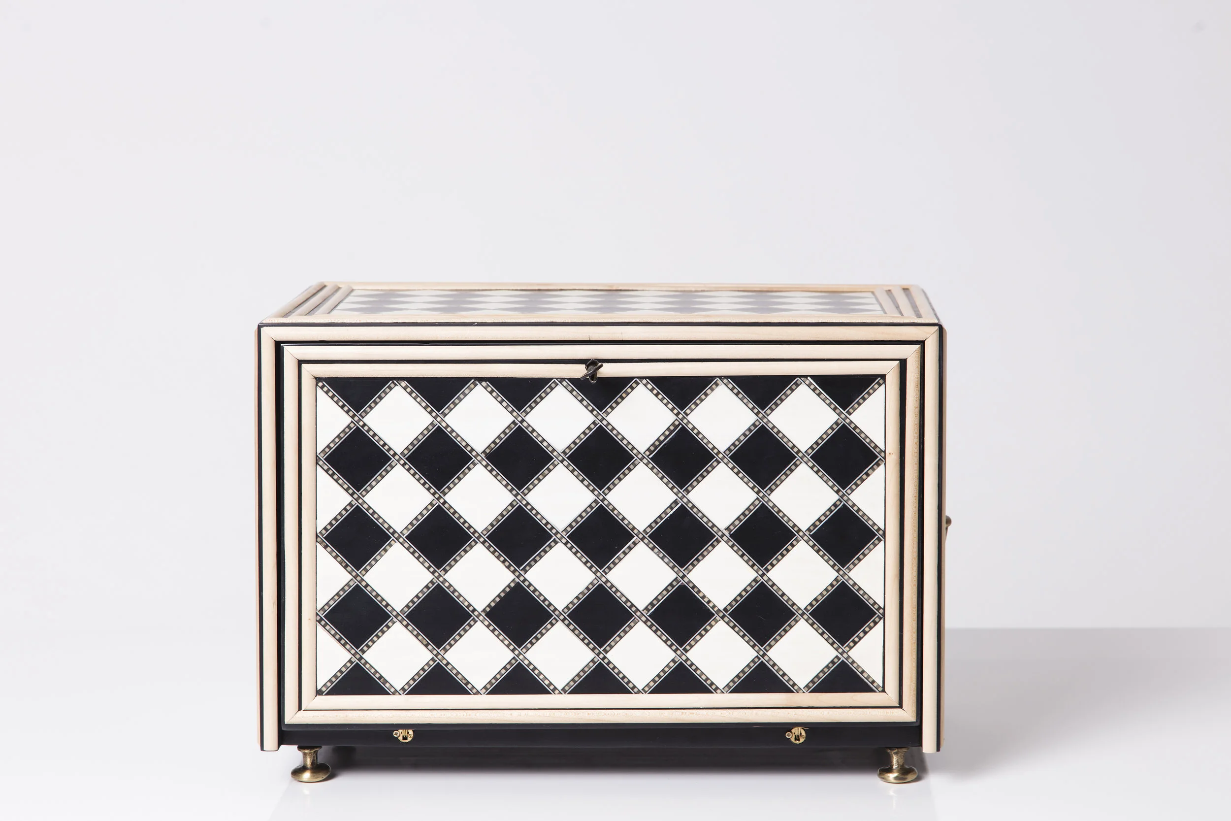 Sibylle Tarazi_Curiosity Cabinets_Oh Boy!_Front_2017.jpg