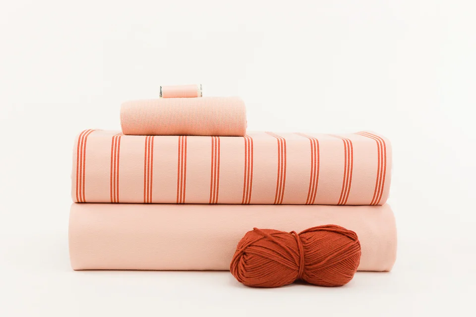 SYAS-playtimeThree-Lines-Evening-pink-French-Terry-02.jpg