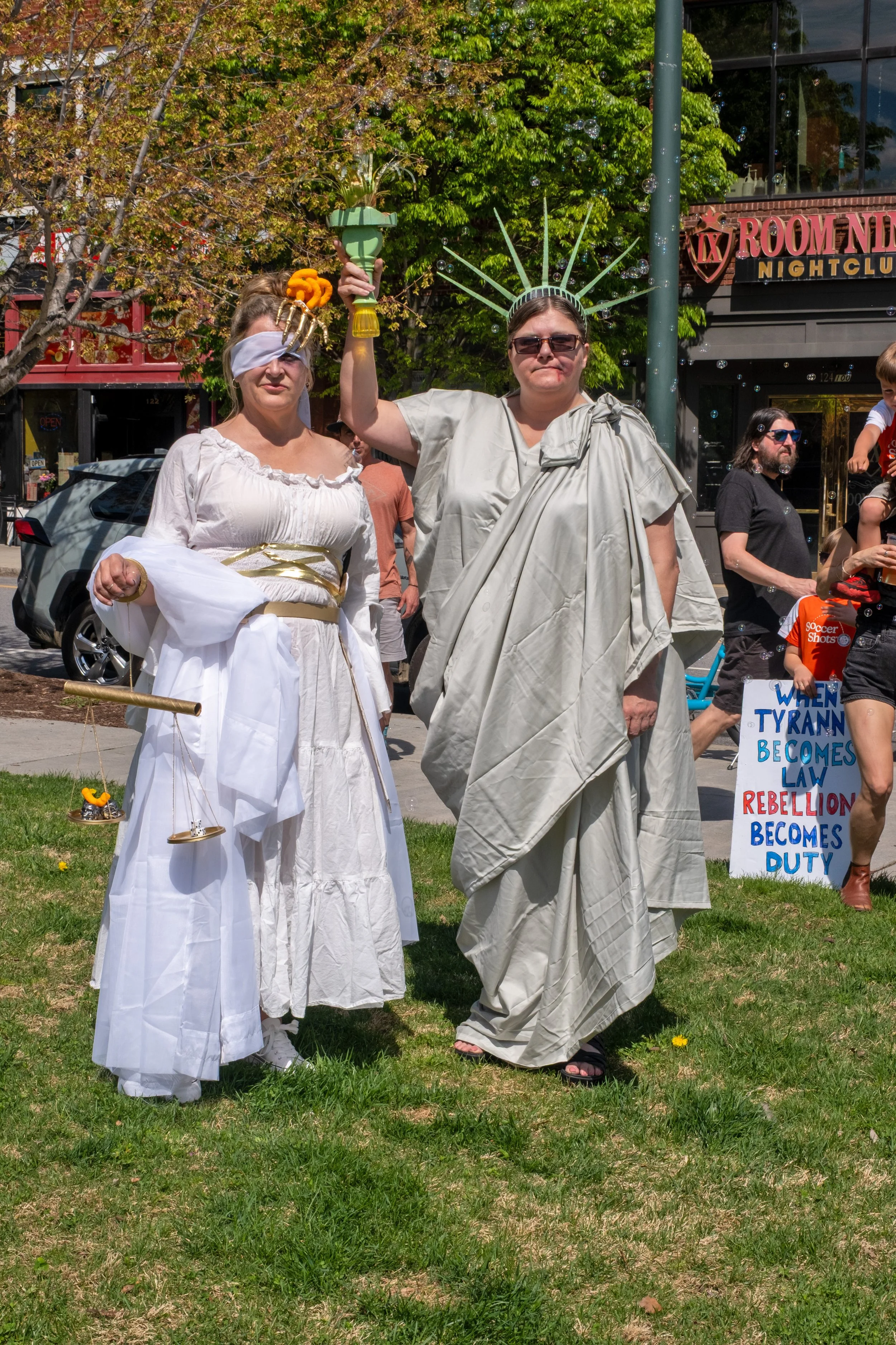 These Ladies Do Not agree