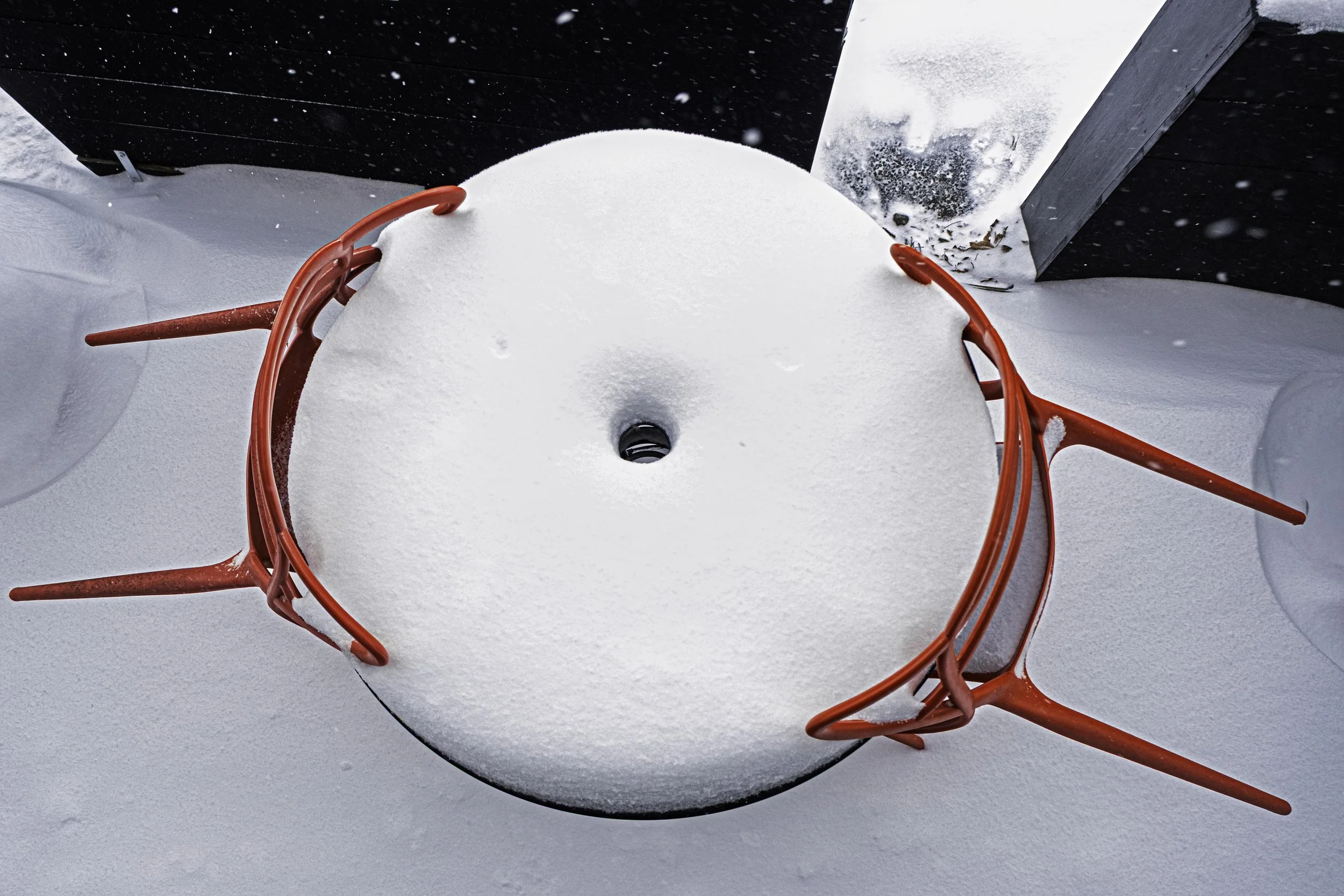 8b. Table&Chairs_DSF4019-Edit copy.jpg