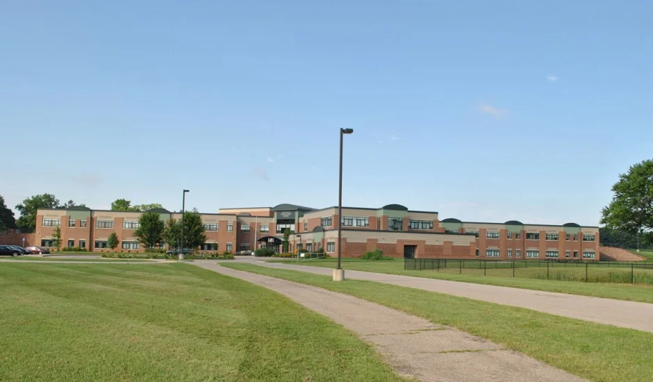 Fennville-Elementary-School-(1).jpg