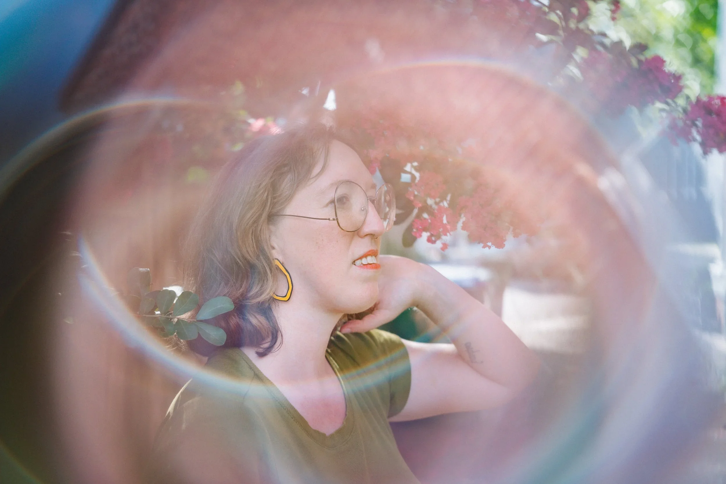 Episode 395: Who You Are Without All The Stuff with Hayley DeRoche