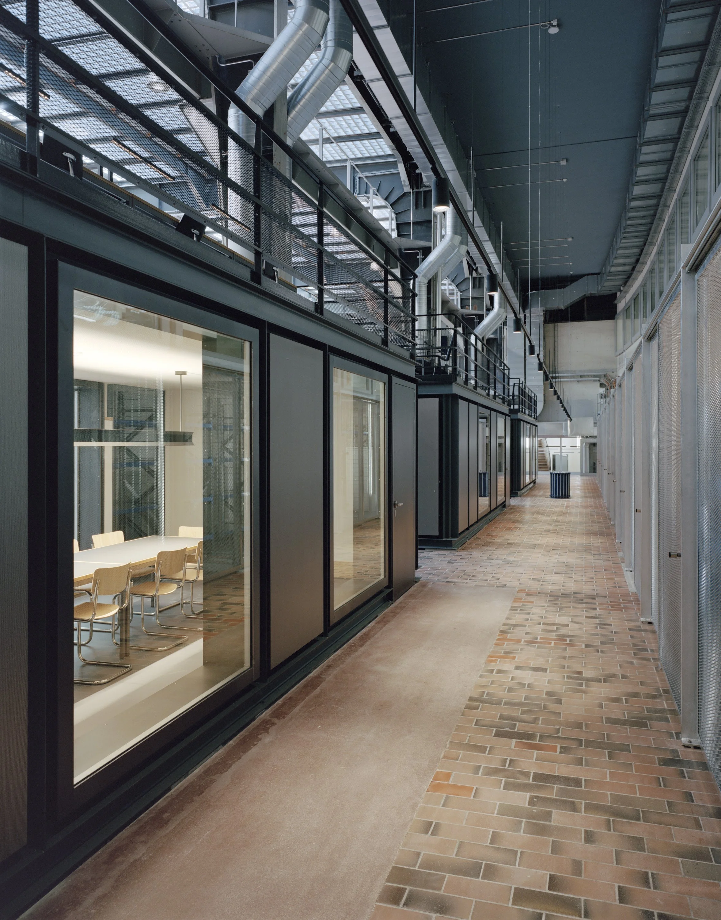 Roggo Widmer_ETH Zürich ML Maschinenhalle_Low-Res-31.jpg