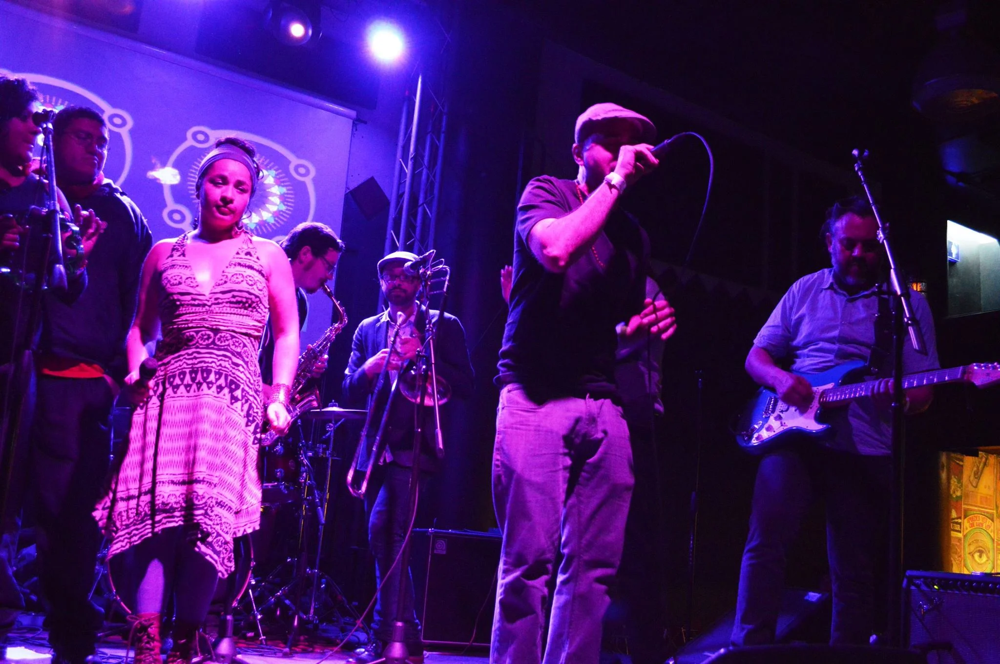 Performing at Foro Hilvana Mexico City Photo: El Reflektor January 27. 2018 
