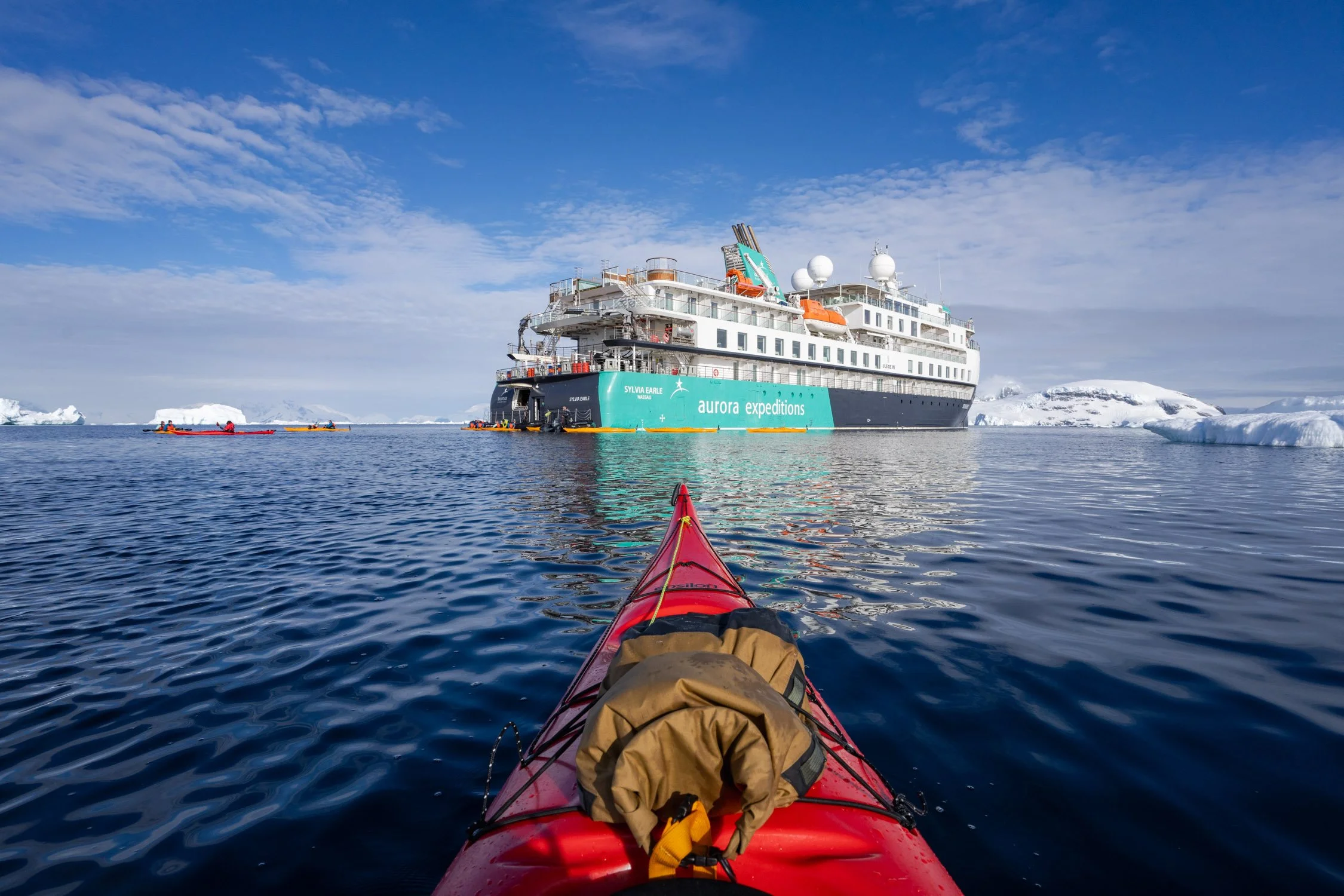 DALTONJOHNSON_240308-26_ADVENTURESMITH EXPLORATIONS AND AURORA EXPEDITIONS TO ANTARCTICA_STILLS_DAY 10_ANTARCTICA_00039.jpg