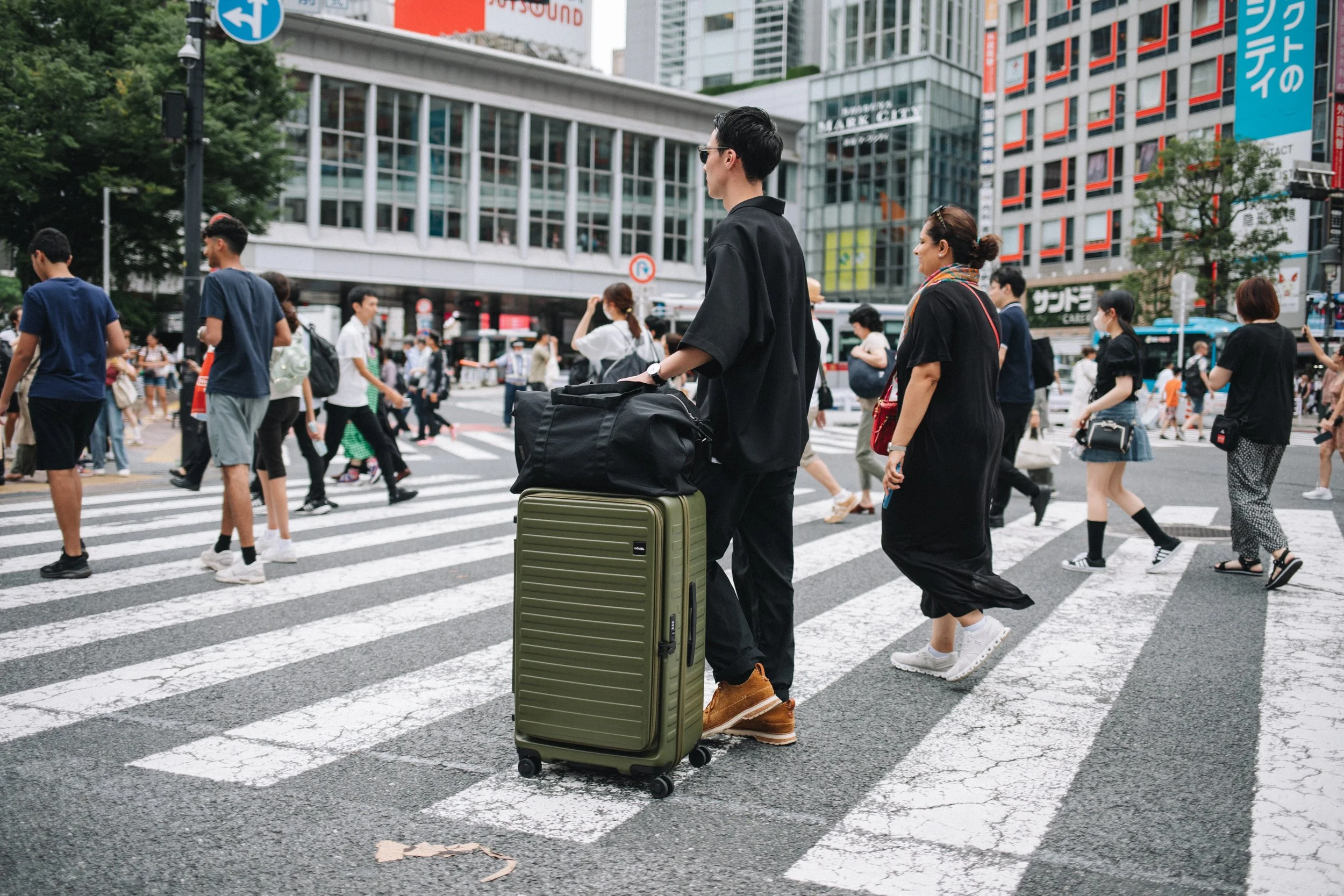 Lojel’s Cubo Fit Luggage Is Like A Black Hole Where You Can Actaully Find Your Clothes