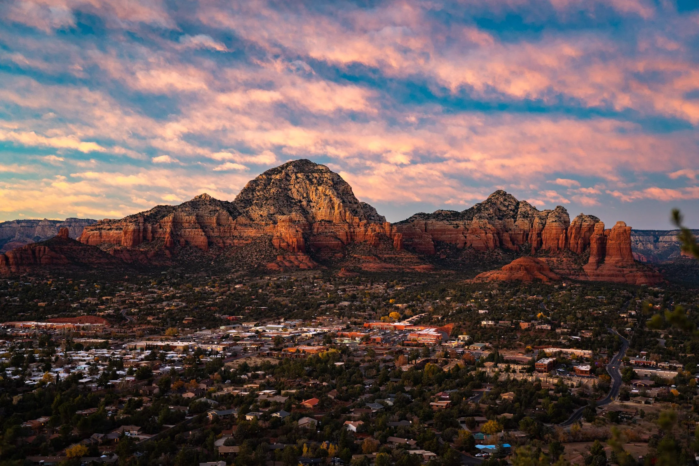 Scottsdale vs. Sedona; Choosing Your Ideal Vacation Spot
