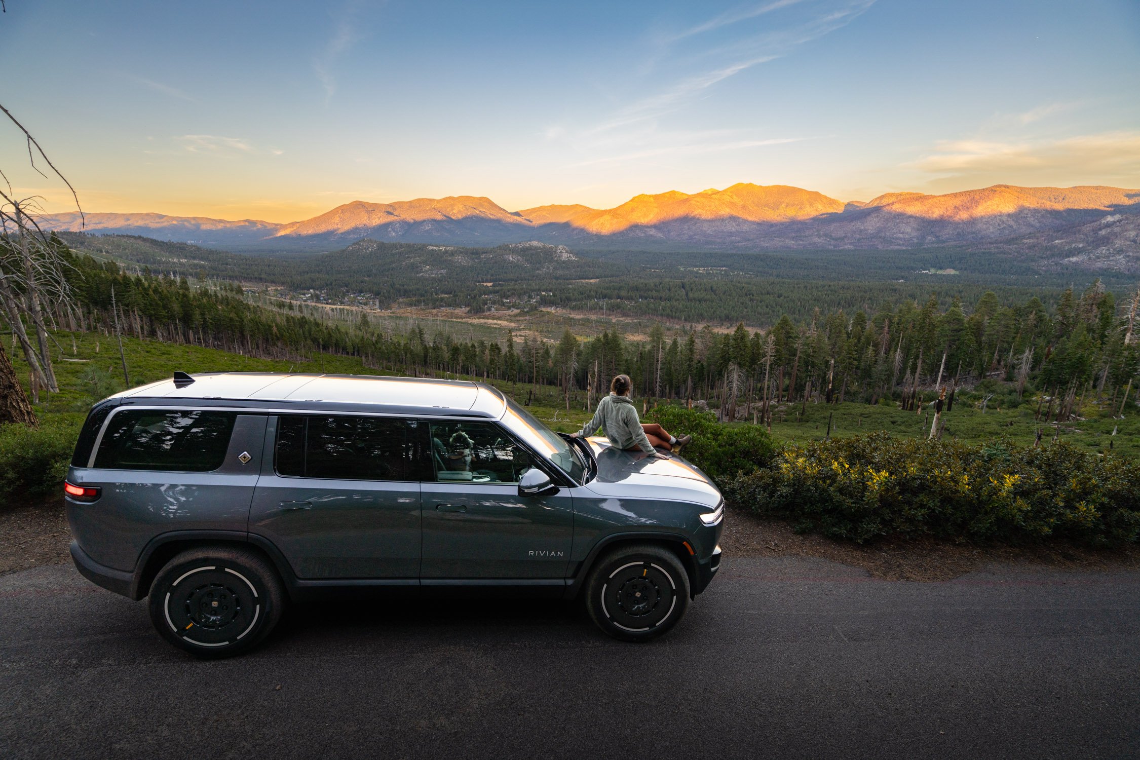 EV road trip around Northern California in search of fall colors for Rivian and AllTrails collaboration.
