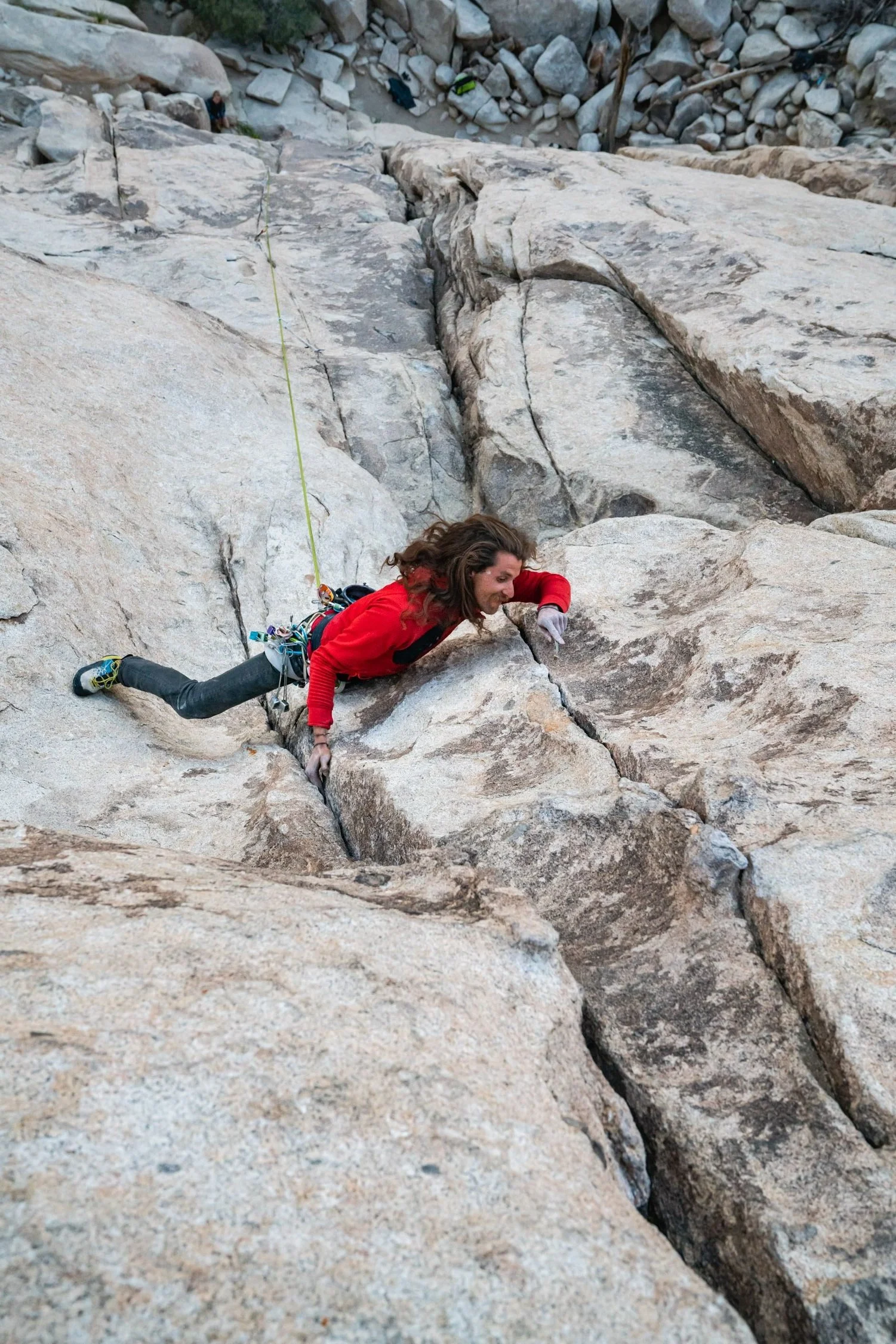 DALTONJOHNSON_210224_WILL%2C+VICTORIA%2C+MARK+CLIMBING+NUT+PLACEMENTS+LIFESTYLE+HIGHLINING_JOSHUA+TREE%2C+CA_01526.jpg
