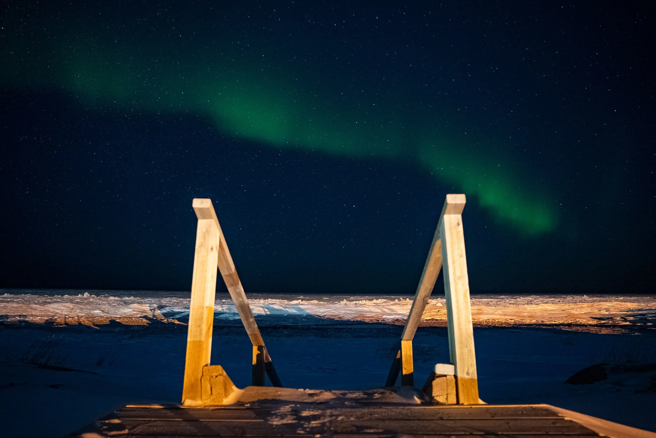 DALTONJOHNSON_240228_NORTHERN LIGHTS WITH FRONTIER NORTH_STILLS_NIGHT THREE_CHURCHILL, CANADA_00033.jpg