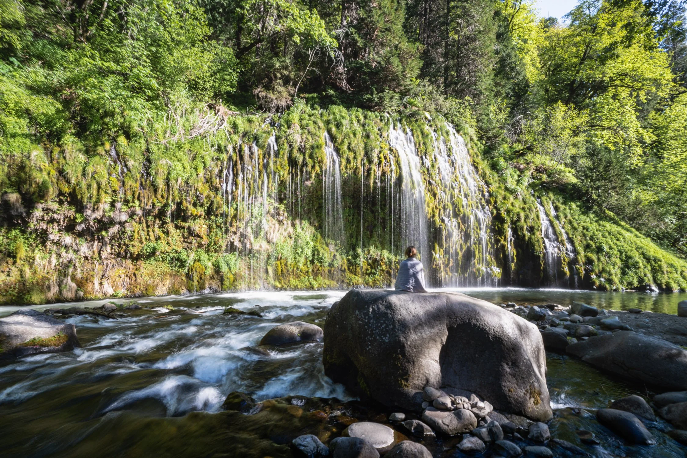 DALTONJOHNSON_220517_TRAINING ON MOUNT SHASTA WITH BILL BRADLEY AND TRAVEL WITH KRISTIN_MOUNT SHASTA, CA_00418.jpg