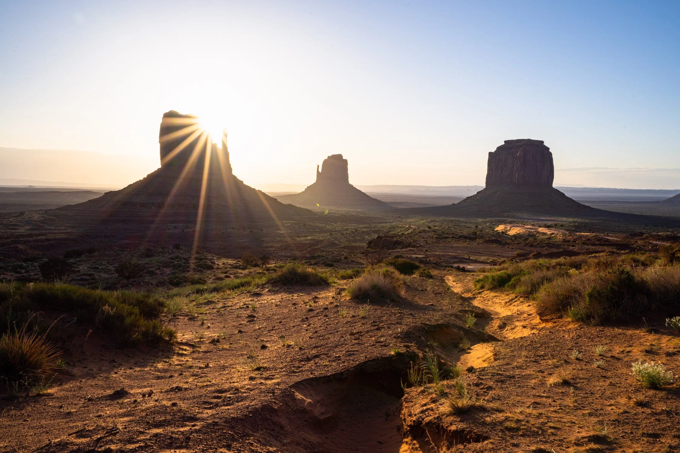 DALTONJOHNSON_230511_MONUMENT VALLEY SUNRISE_MONUMENT VALLEY, UT_00171.jpg