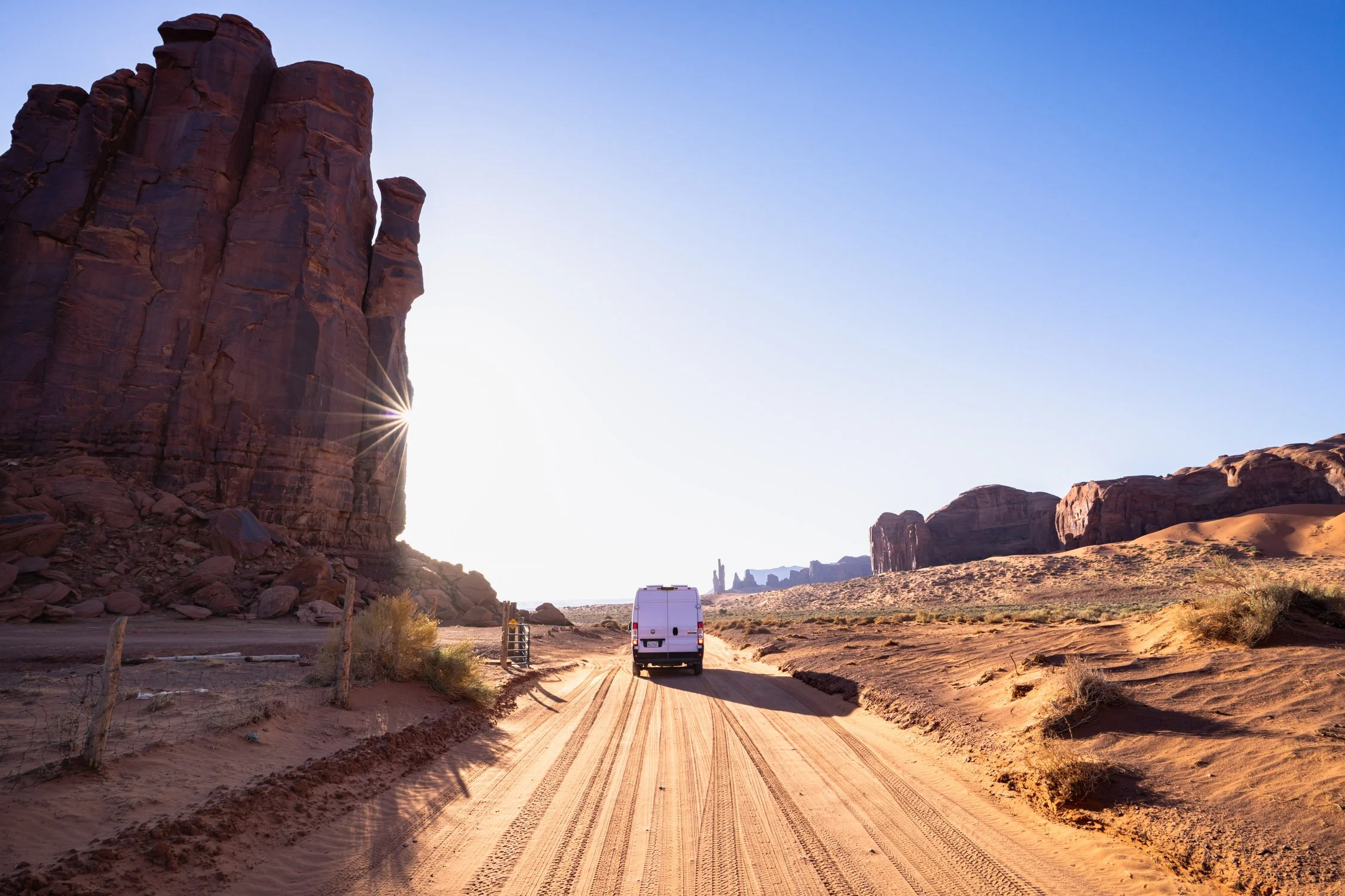 DALTONJOHNSON_230511_MONUMENT VALLEY SUNRISE_MONUMENT VALLEY, UT_00290.jpg