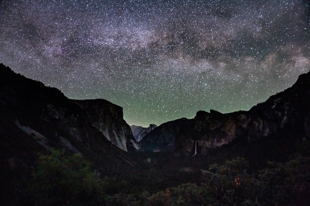 Tunnel View: A Glimpse into Yosemite's Natural Majesty