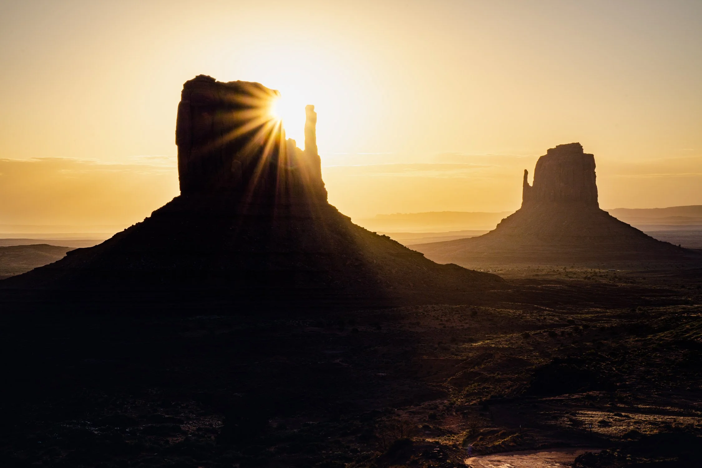 DALTONJOHNSON_230511_MONUMENT VALLEY SUNRISE_MONUMENT VALLEY, UT_00115.jpg