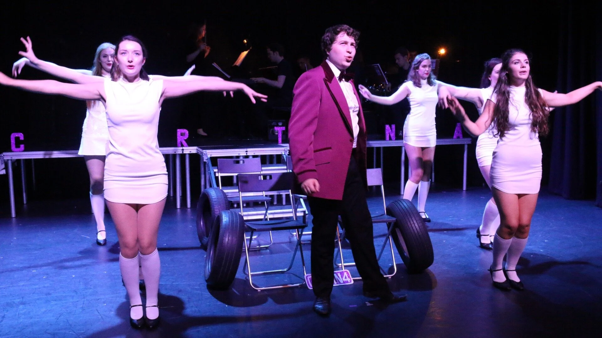  Emily Roach, Aimee Dineen, Richard Hall, Alice Brookes, Emma Mortar, Georgia Aubin. © Olivia Wagstaff 