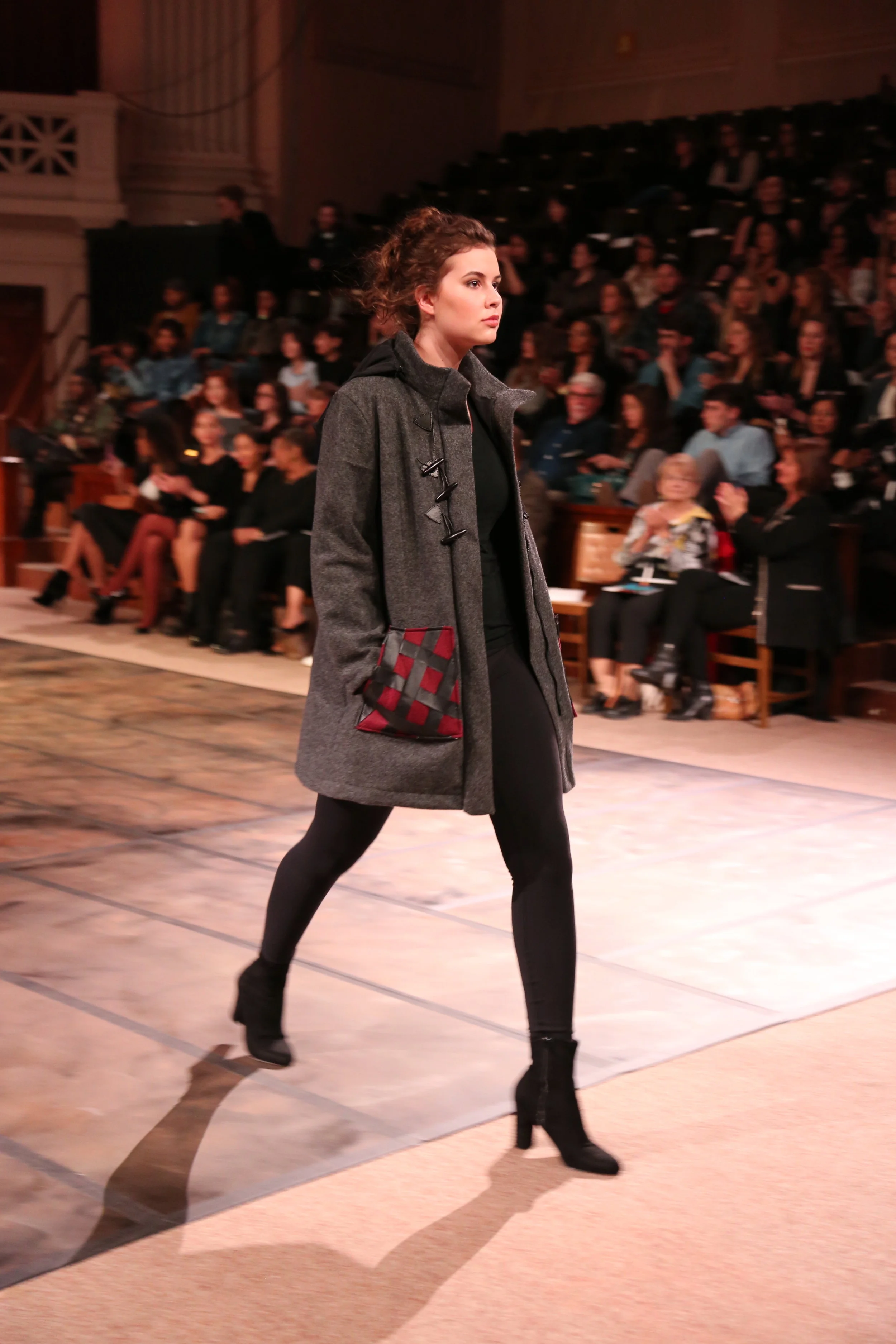 2017ThreadsFashionShow84.jpg