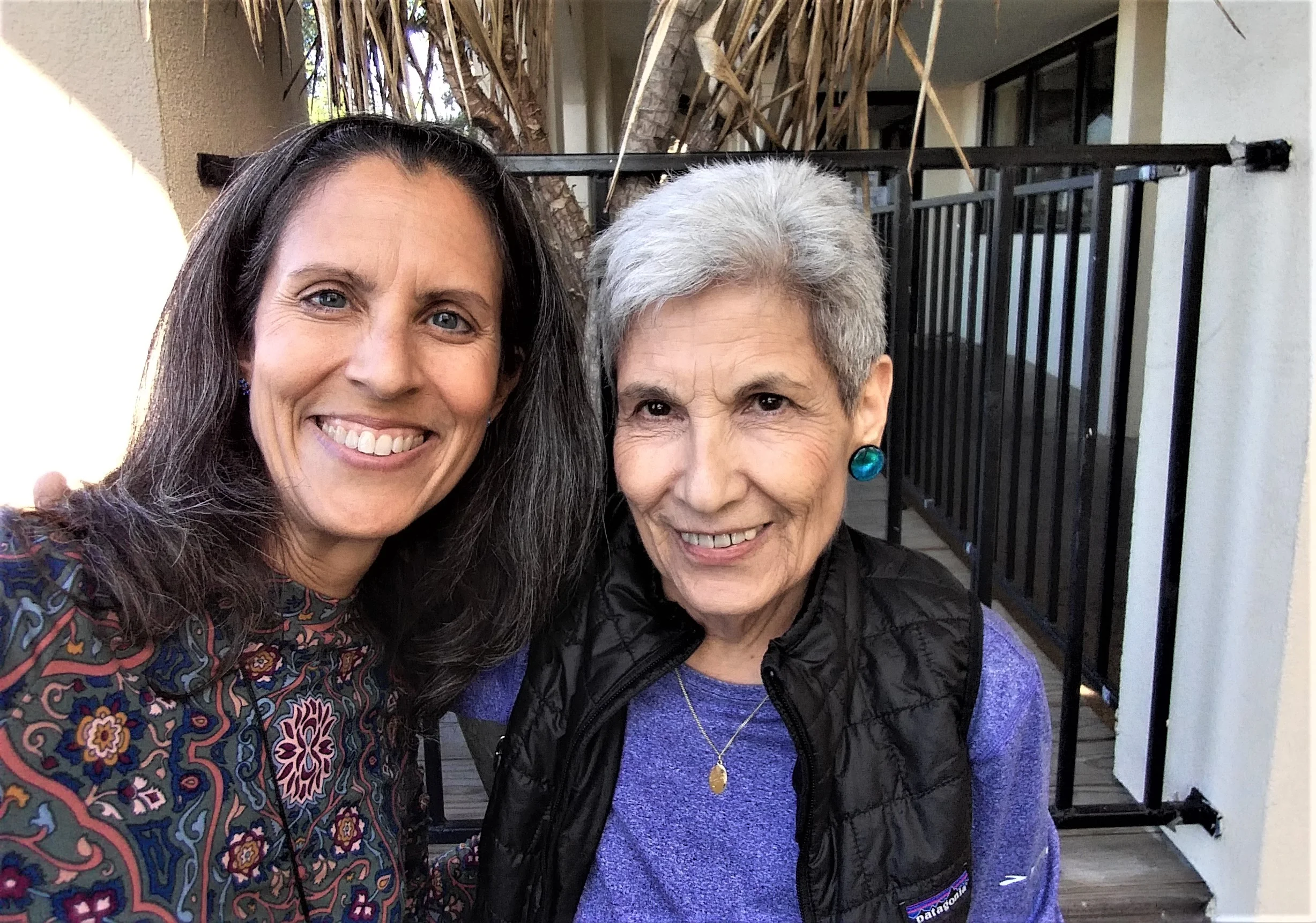 Left: Indira Feustel - Right: Chaya Verveer
