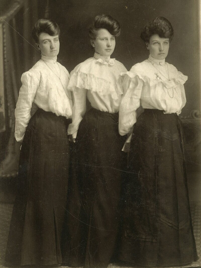 Women's Dress in 1903