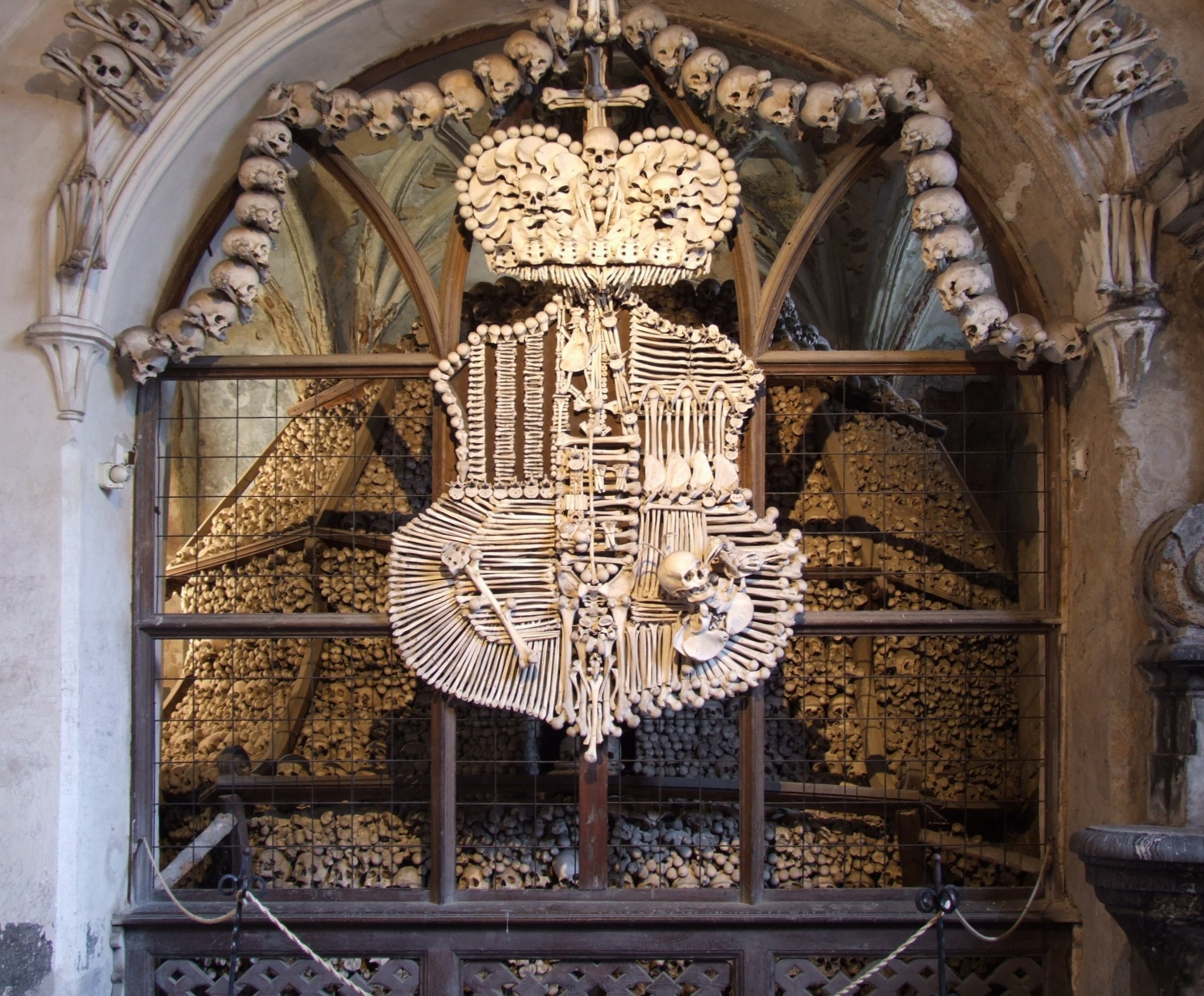 Sedlec-Ossuary-coat-of-arms.jpg