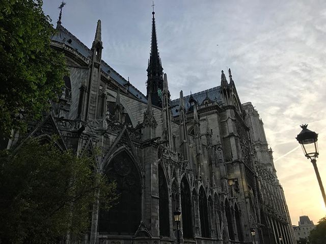 My heart is in agony for what has been lost today. #Paris #notredame