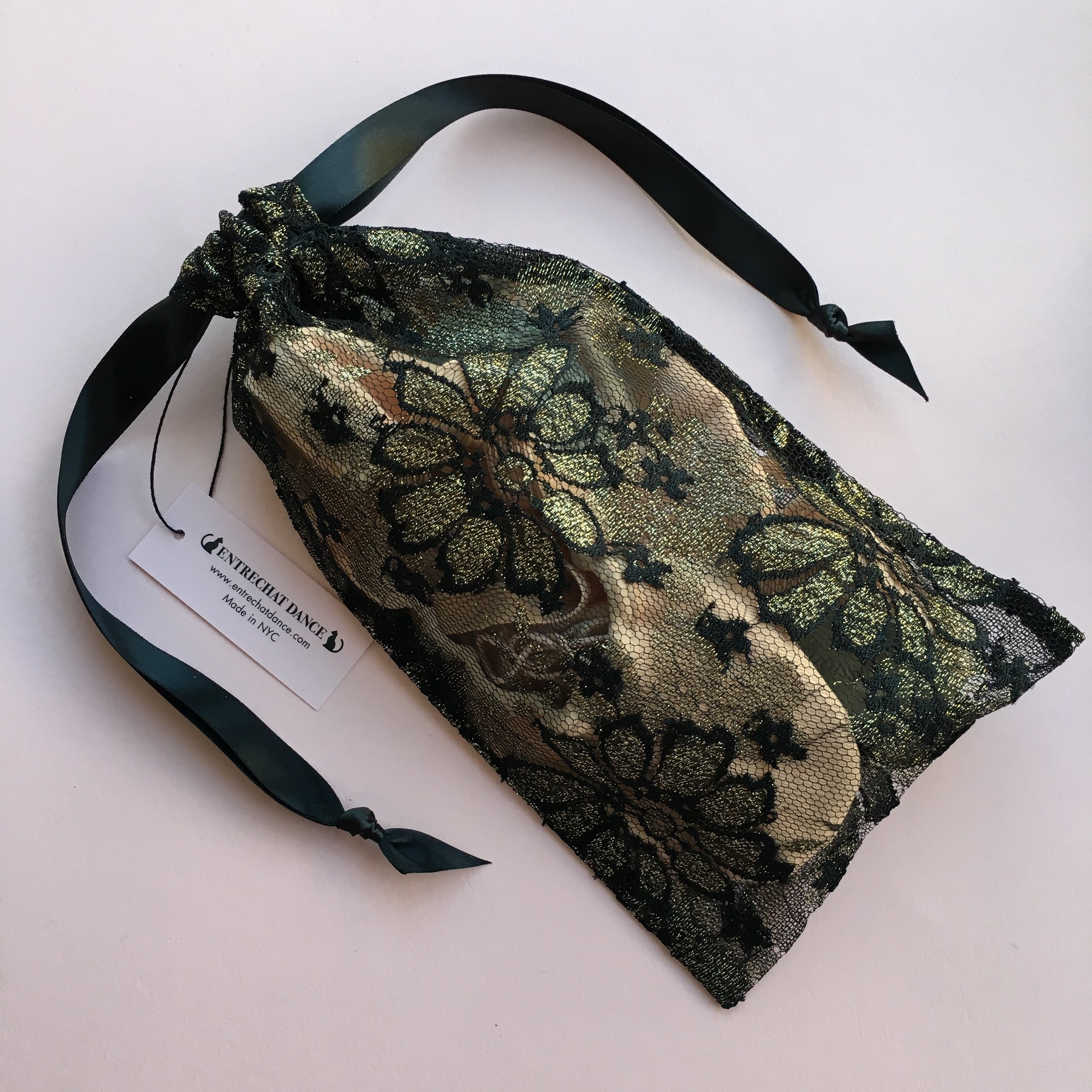 Entrechat Dance Black Gilded Flower Lace Ballet Slipper Bag