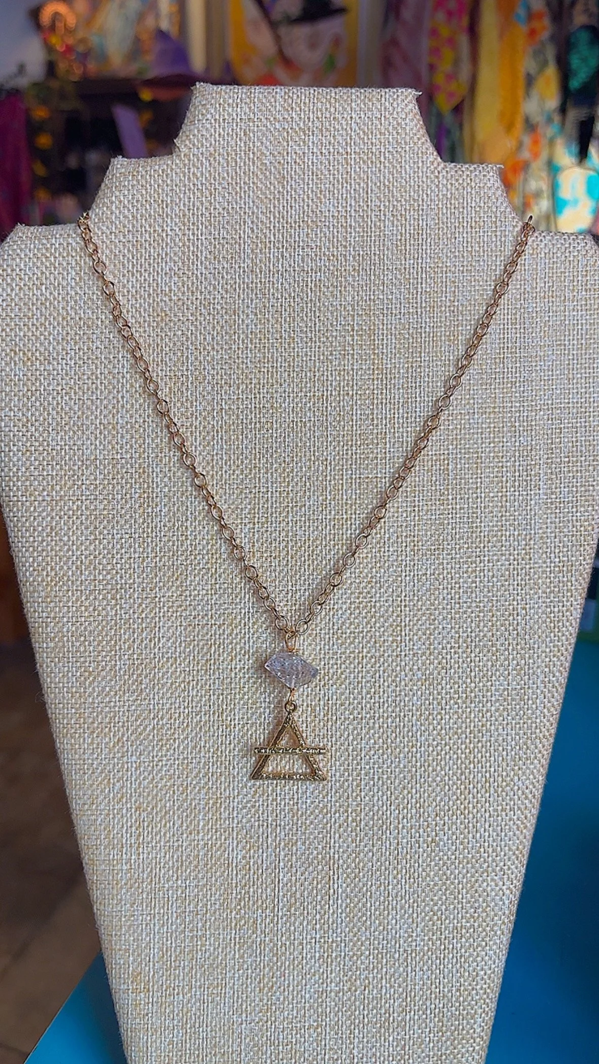 Air Diamond Quartz Necklace