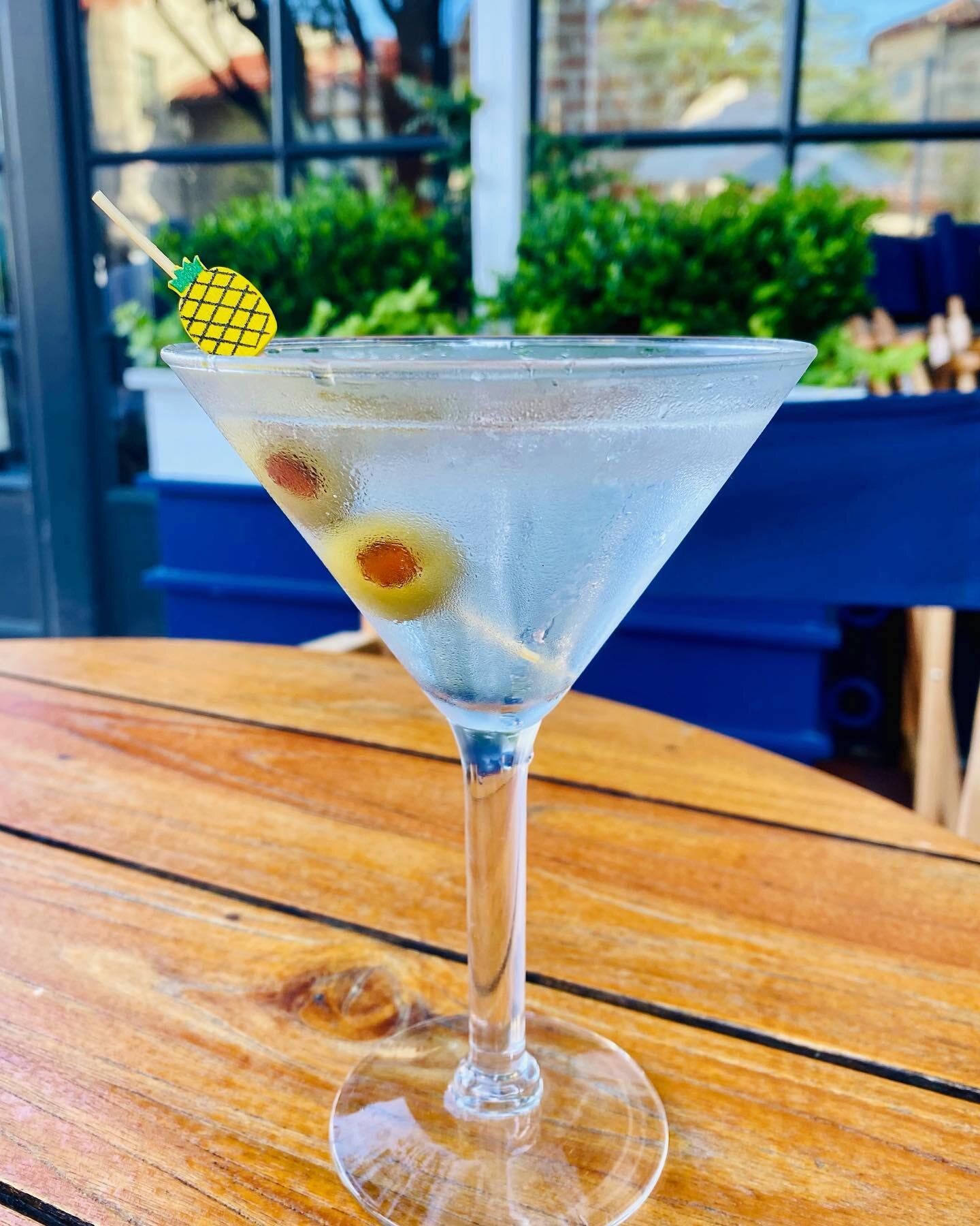 Don&rsquo;t see your favorite martini on our cocktail menu? No problem, we have a full bar! Check with your server or bartender to see what they can customize for you! ❤️🦞