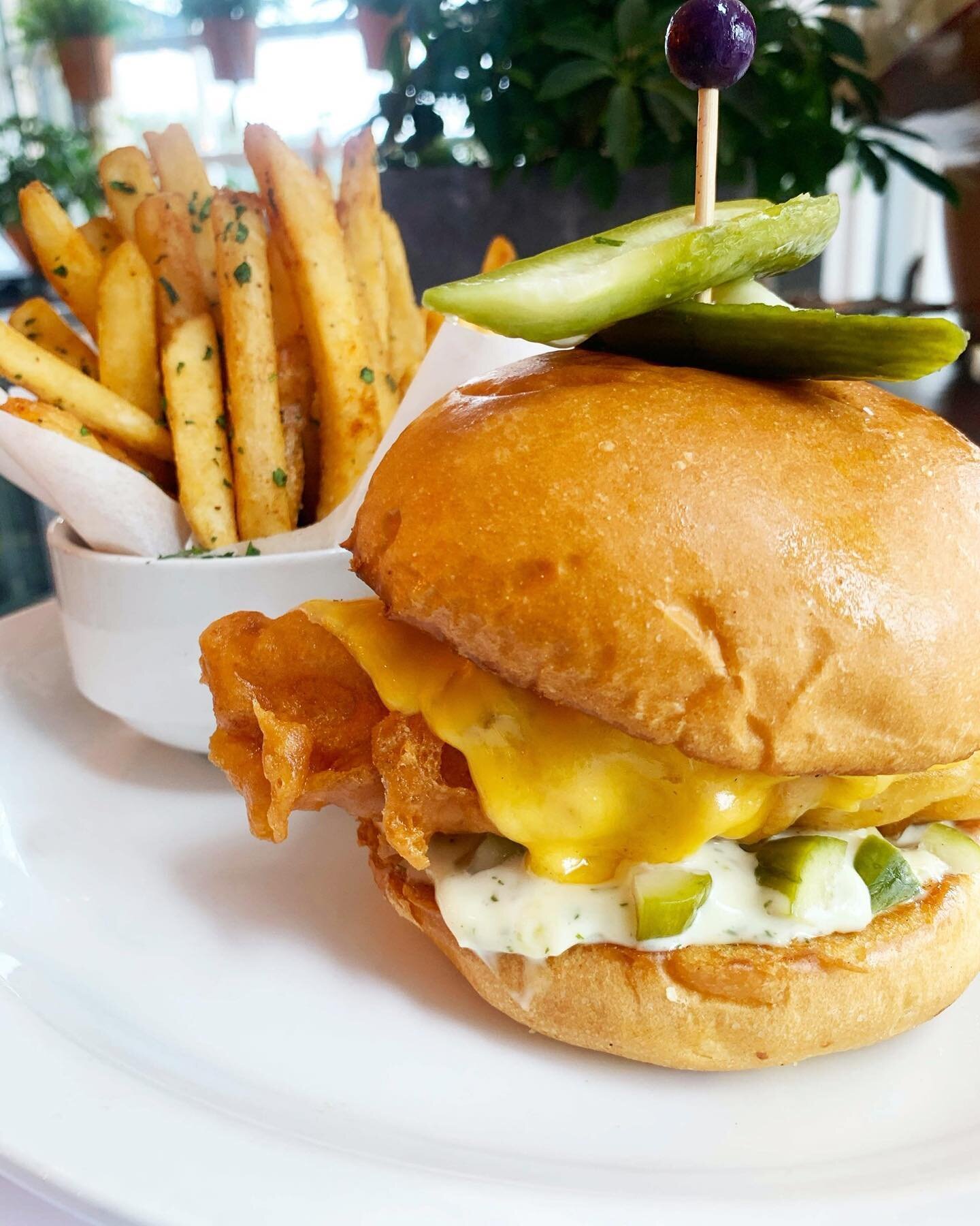 Whaler / crispy cod filet / pickle / american cheese / dill tartar sauce / brioche bun