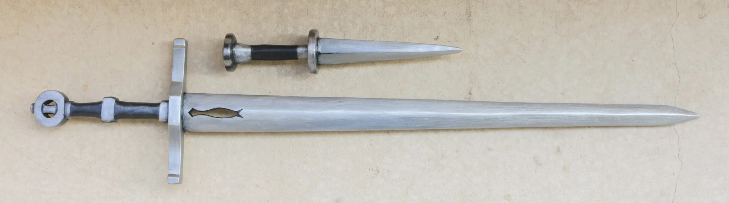 Ciri Swords.jpg