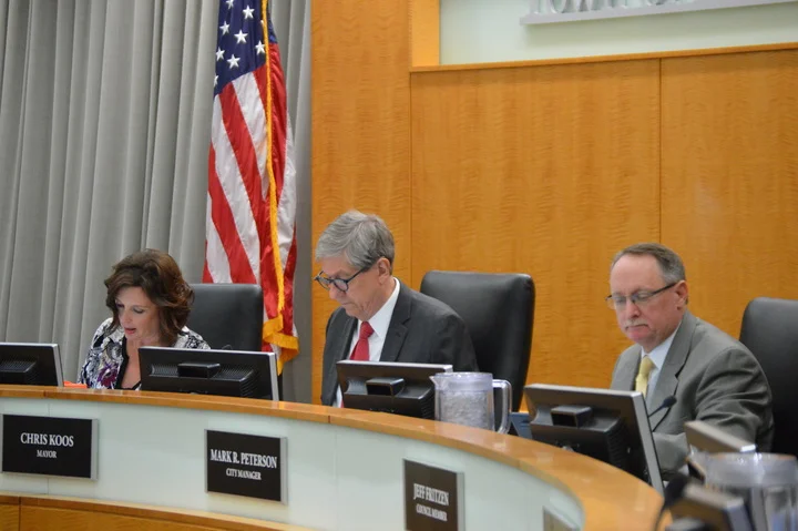 Town Council 12-18-17.jpg