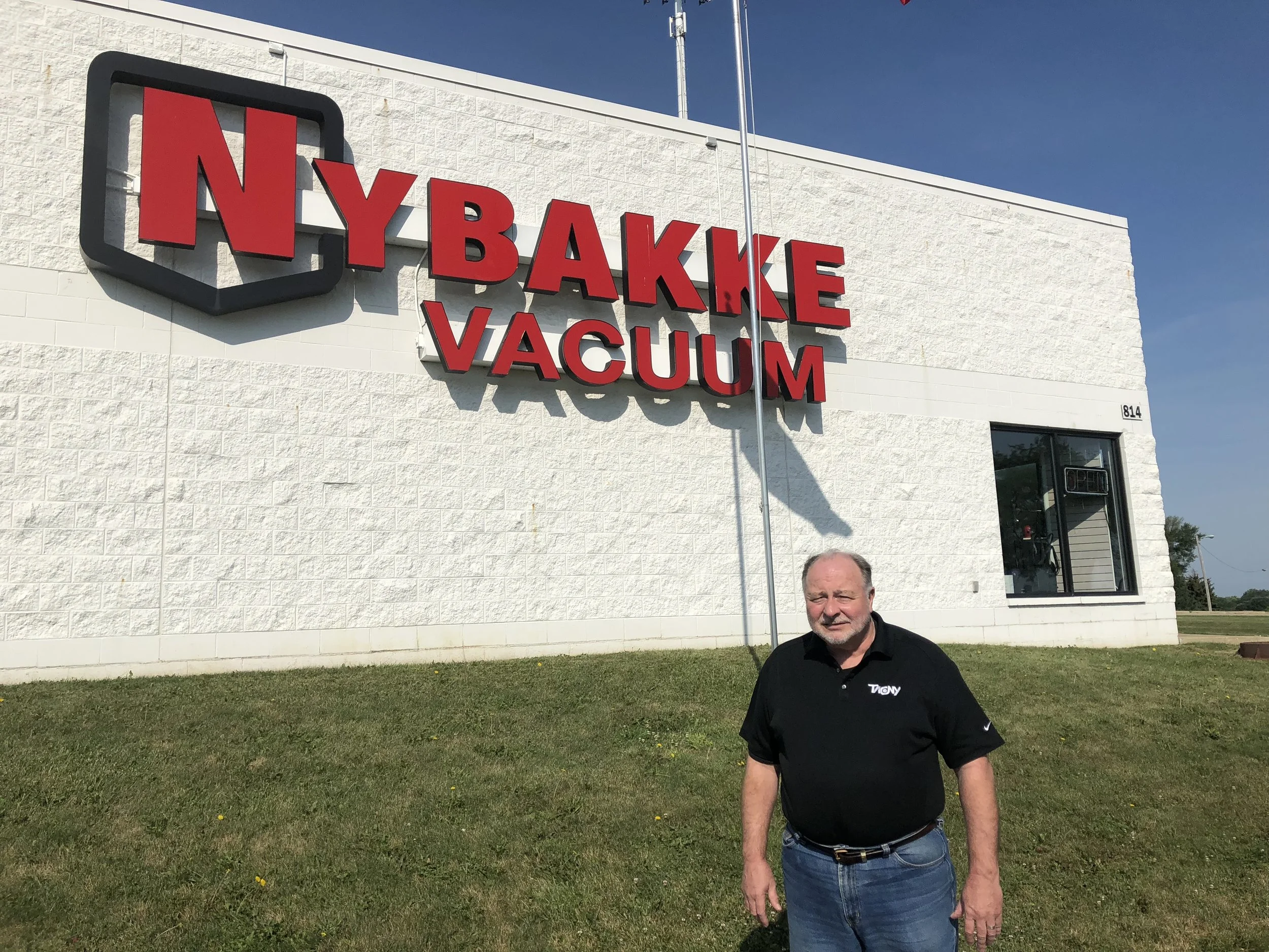 Terry Nybakke of Nybakke Vacuum Shop in Bloomington, IL (Photo: Erik Prenzler)