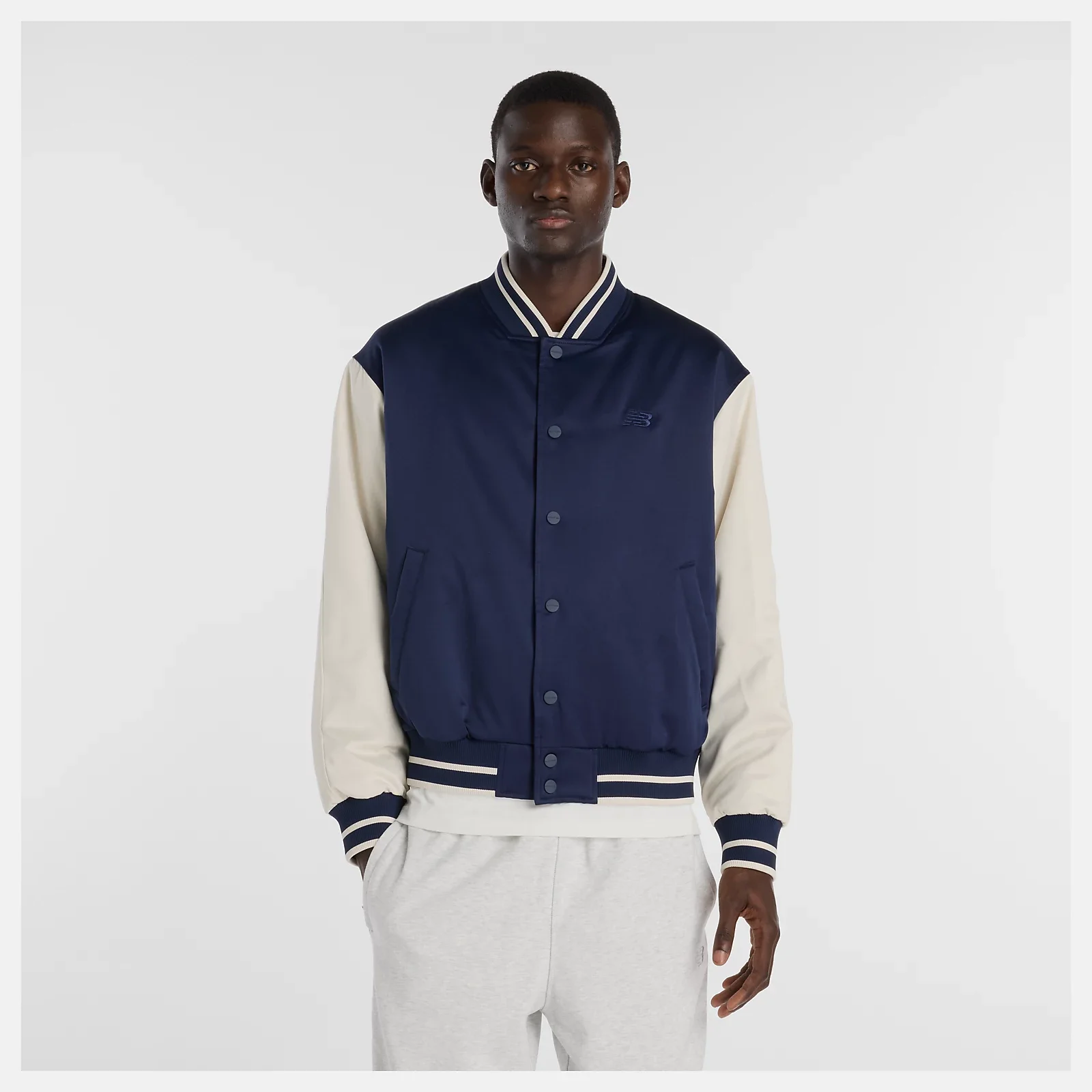 mj6102r7tnv_nb_70_i.webp