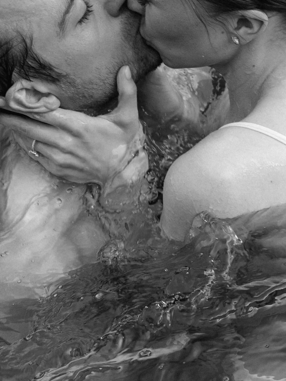 Day III of L&J‘s Lake Como wedding spent in and on the lake at @passalacqualakecomo 
Wedding Planner @kimdahlem_events
Photographer @the.saums
Videographer @cordes_studio
Venue: @passalacqualakecomo 
Florist @marypoppies
Drapery Artist @cr