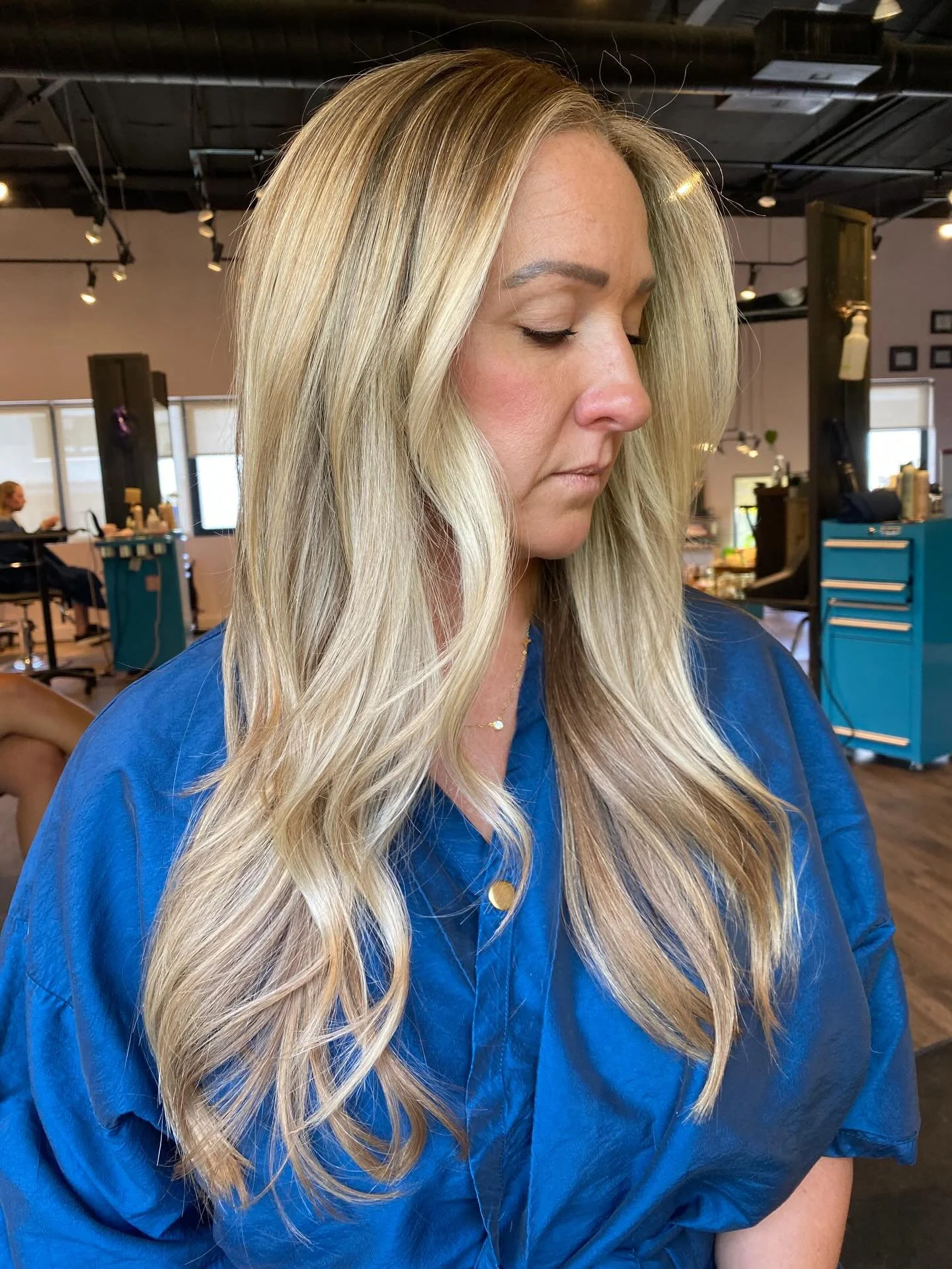 Ready for some sunshine 🌞 

Highlight by Jessica 
@davinesnorthamerica 
#santafehair #santafesalon #salondelmar #brightblone #fullhighlight