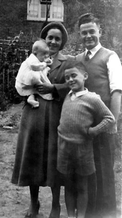 1955 - I’m the little one.