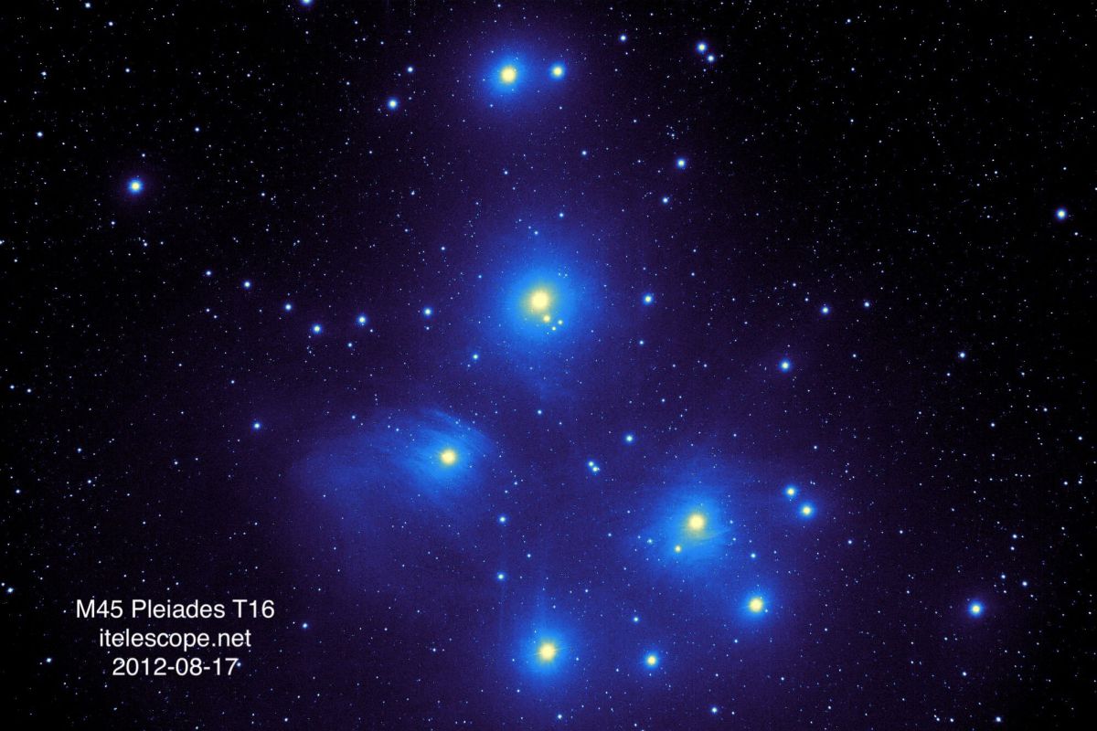 M45+Pleiades+by+Maria+Comninou.jpg