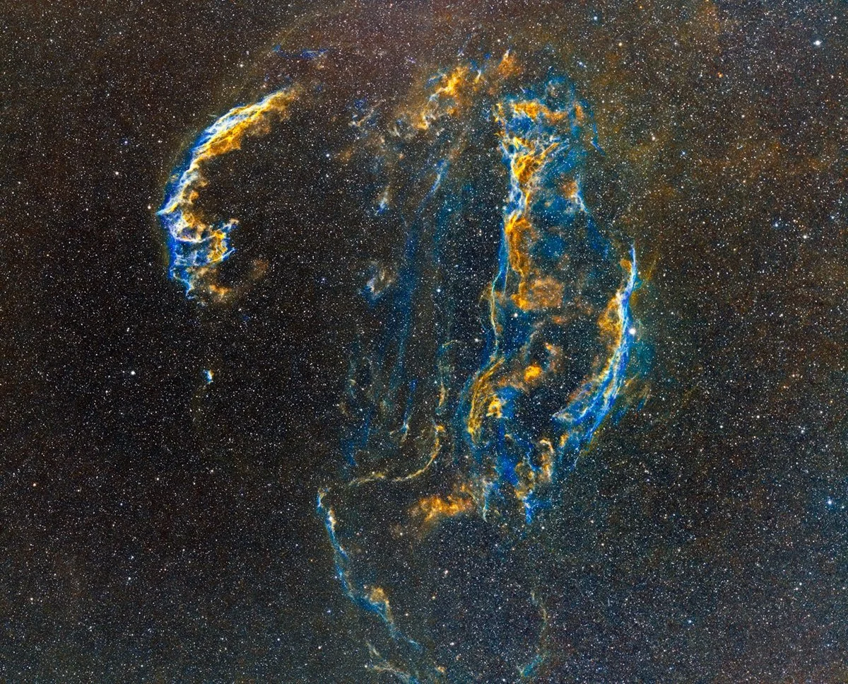 noboruyamamota_veilhubble.jpg