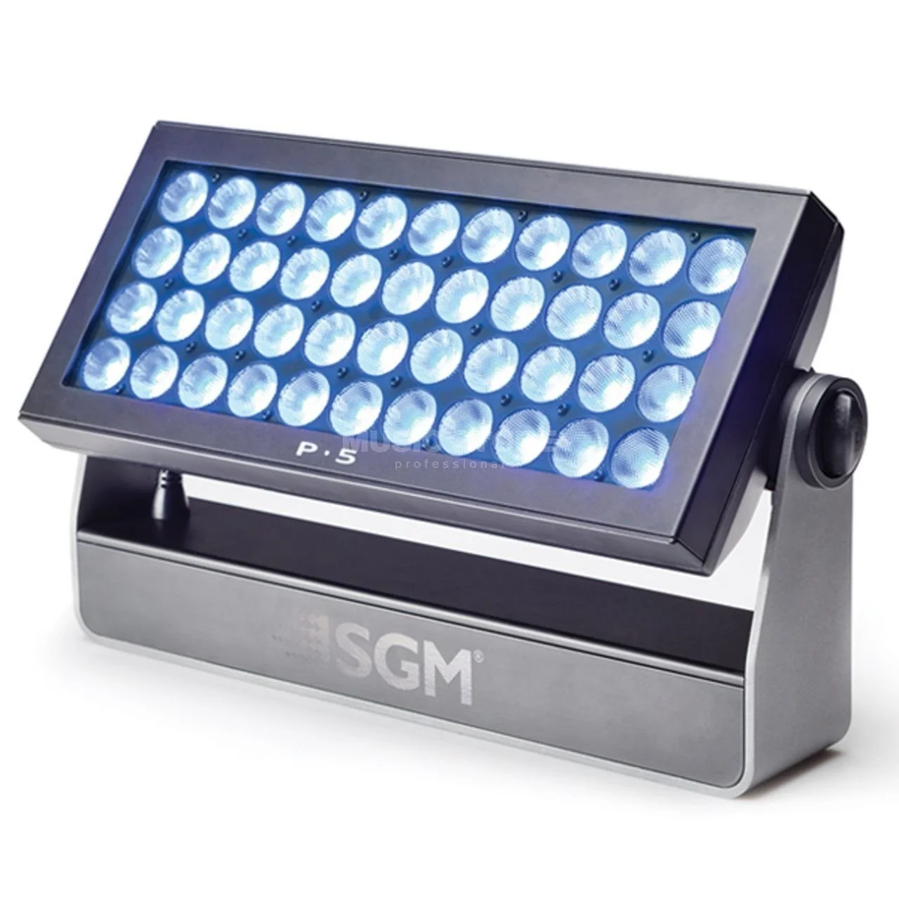 sgm-p5-wash-light-rgbw-15-optic-15-44xrgbw-10w-leds_1_LIG0011341-000.jpeg