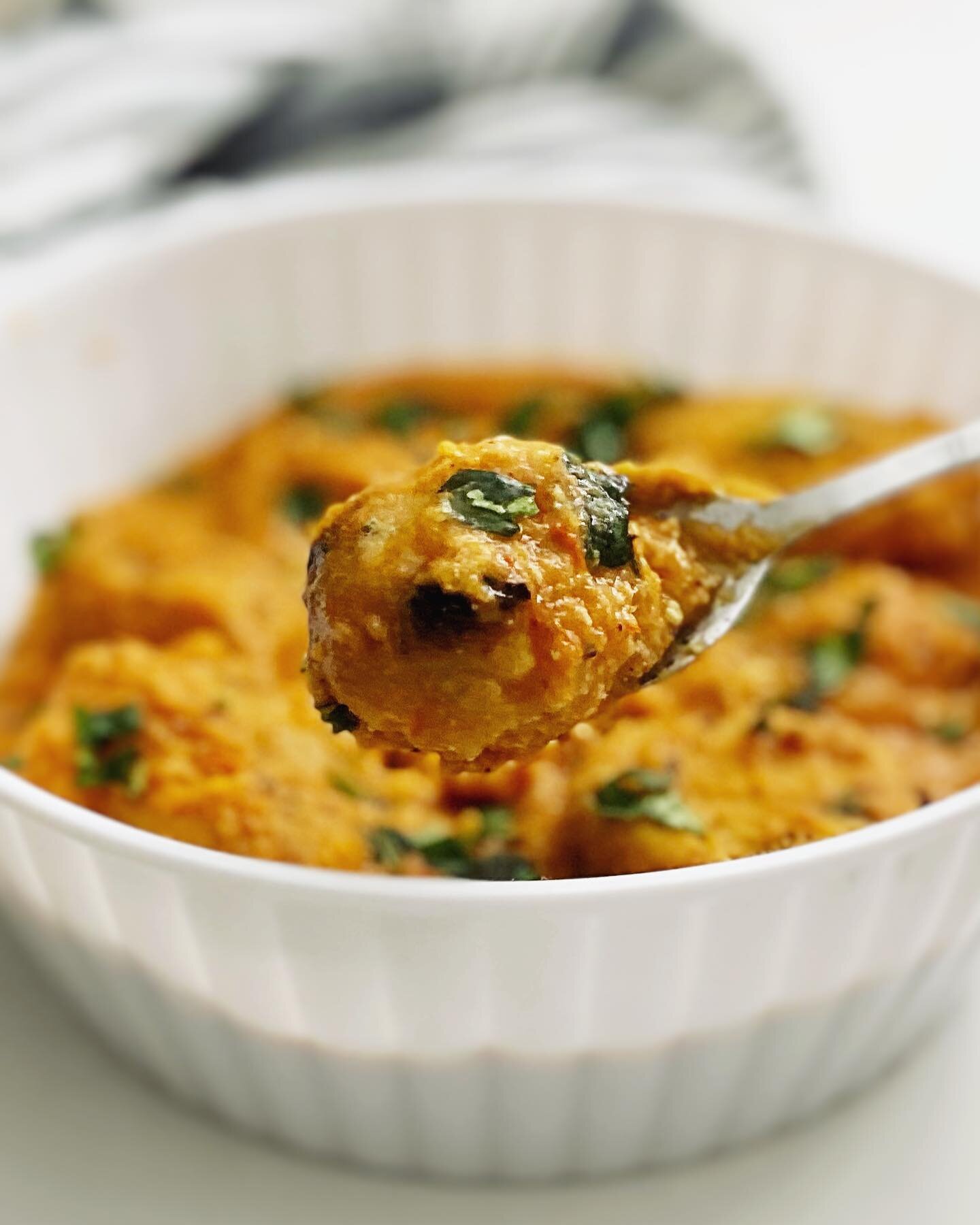 Another classic #paneer dish, #veganized! This time I&rsquo;ve recreated Malai Kofta using only plant-based ingredients! 🌱 Malai Kofta is a South Asian dish consisting of fried potato 🥔 &amp; paneer &ldquo;meatballs&rdquo; in a creamy &amp; aromati