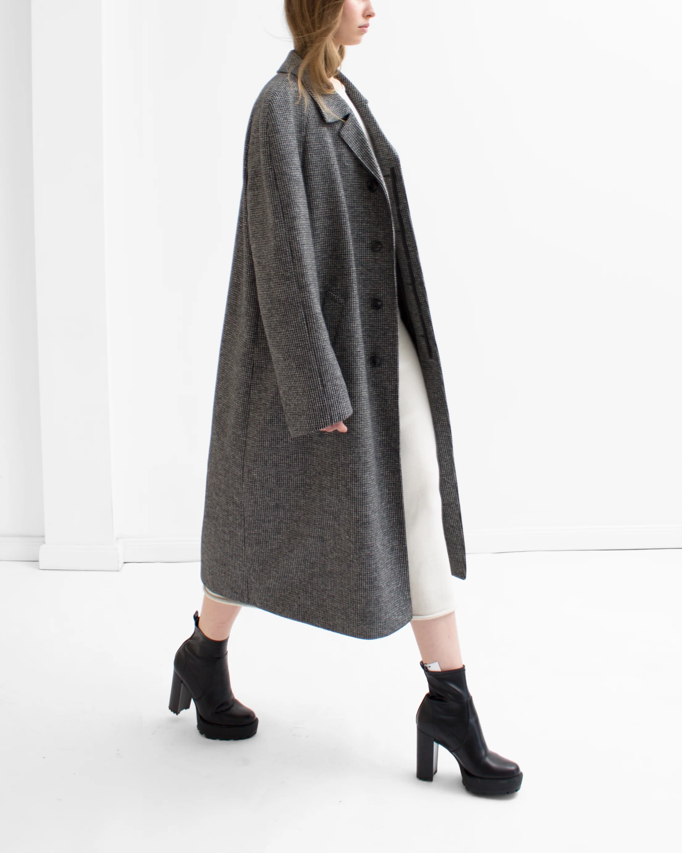 Herringbone long grey oversized vinatge coat 4.jpg