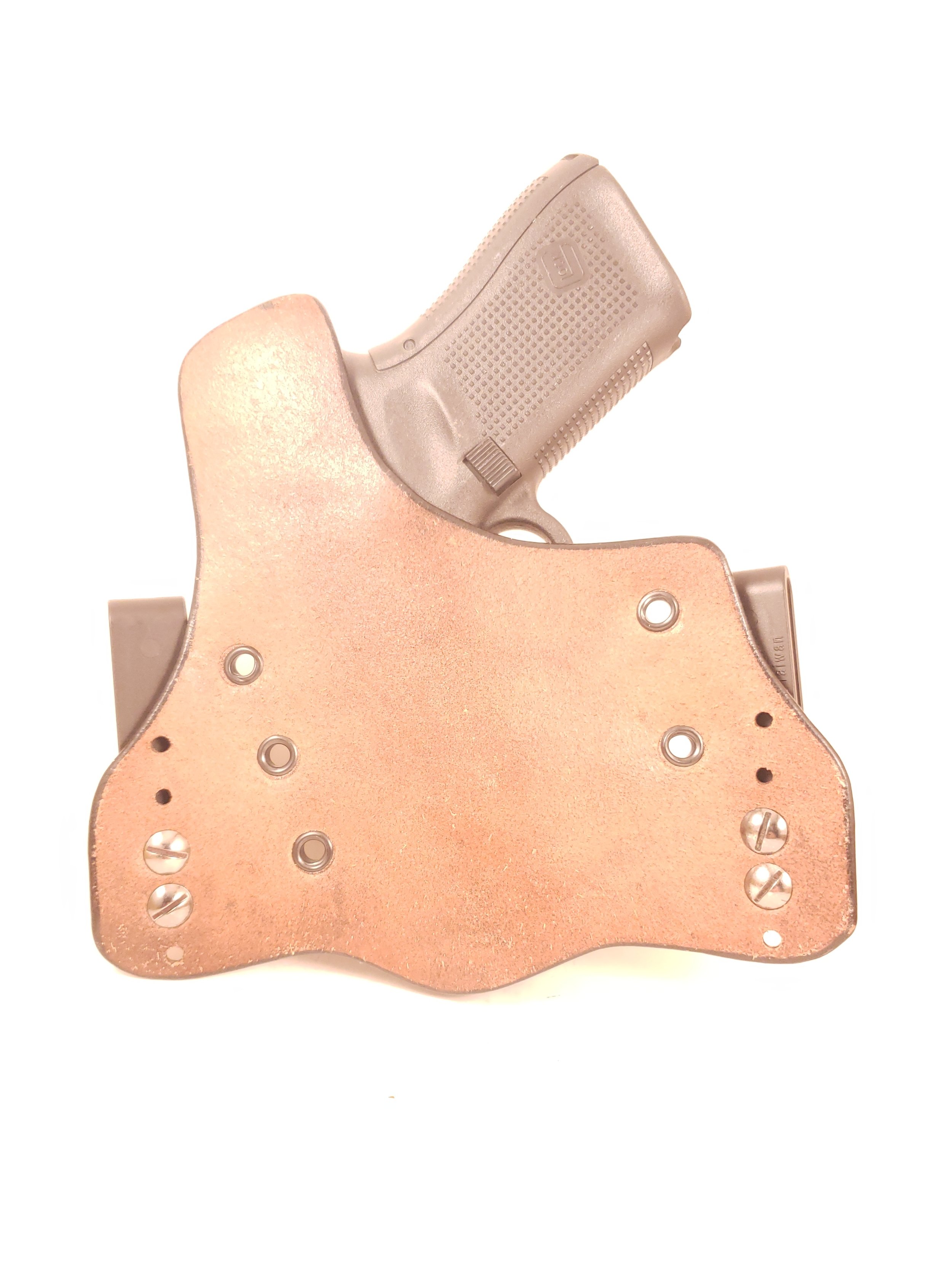 Custom Leather Shop — Muncle's Leatherworks
