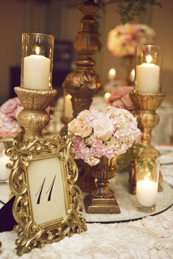 1dae7b4dad5bb05867a64dd9df5d28e6--vintage-wedding-centerpieces-wedding-floral-arrangements.jpg