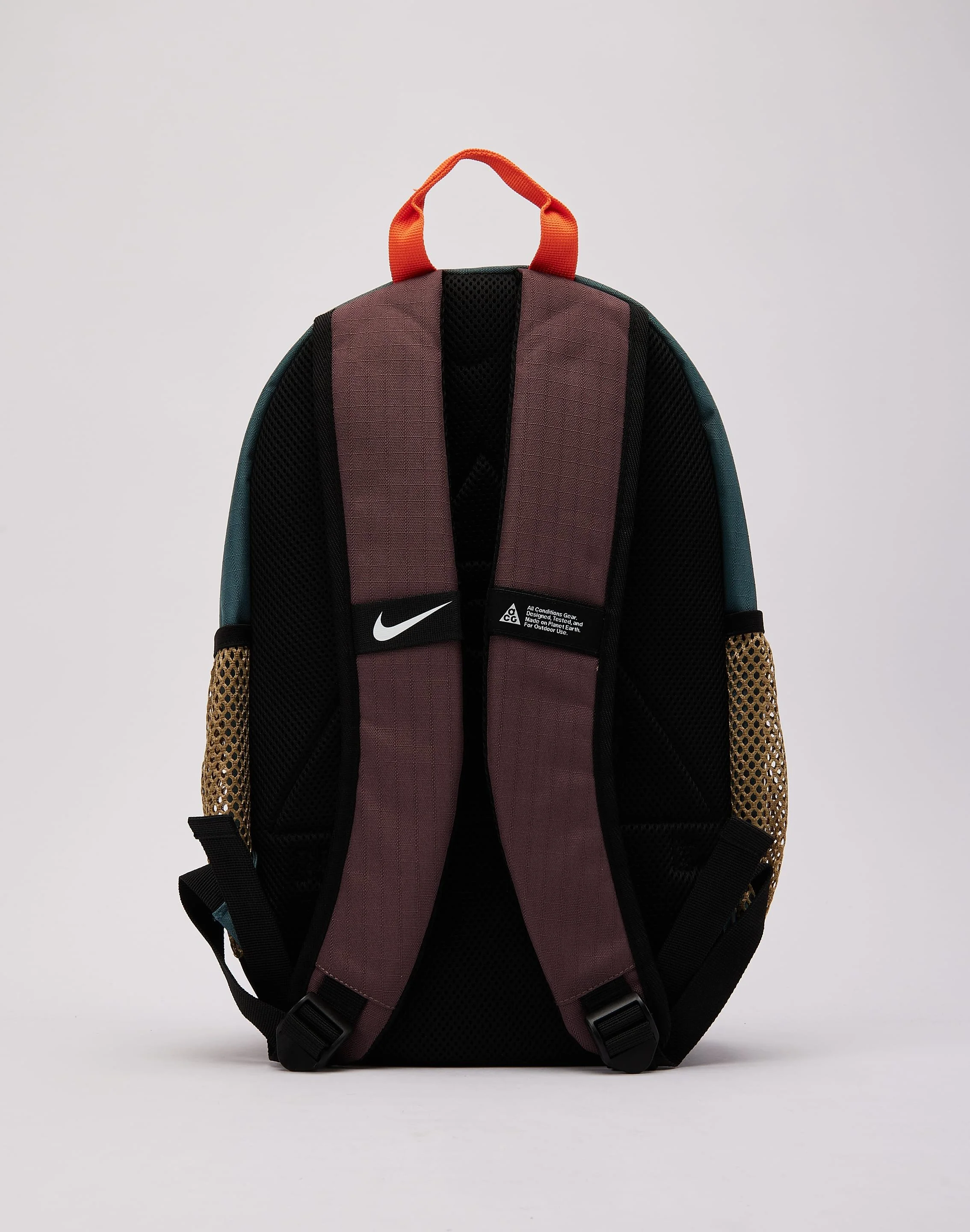 nike_9AV000_20F69143.jpg