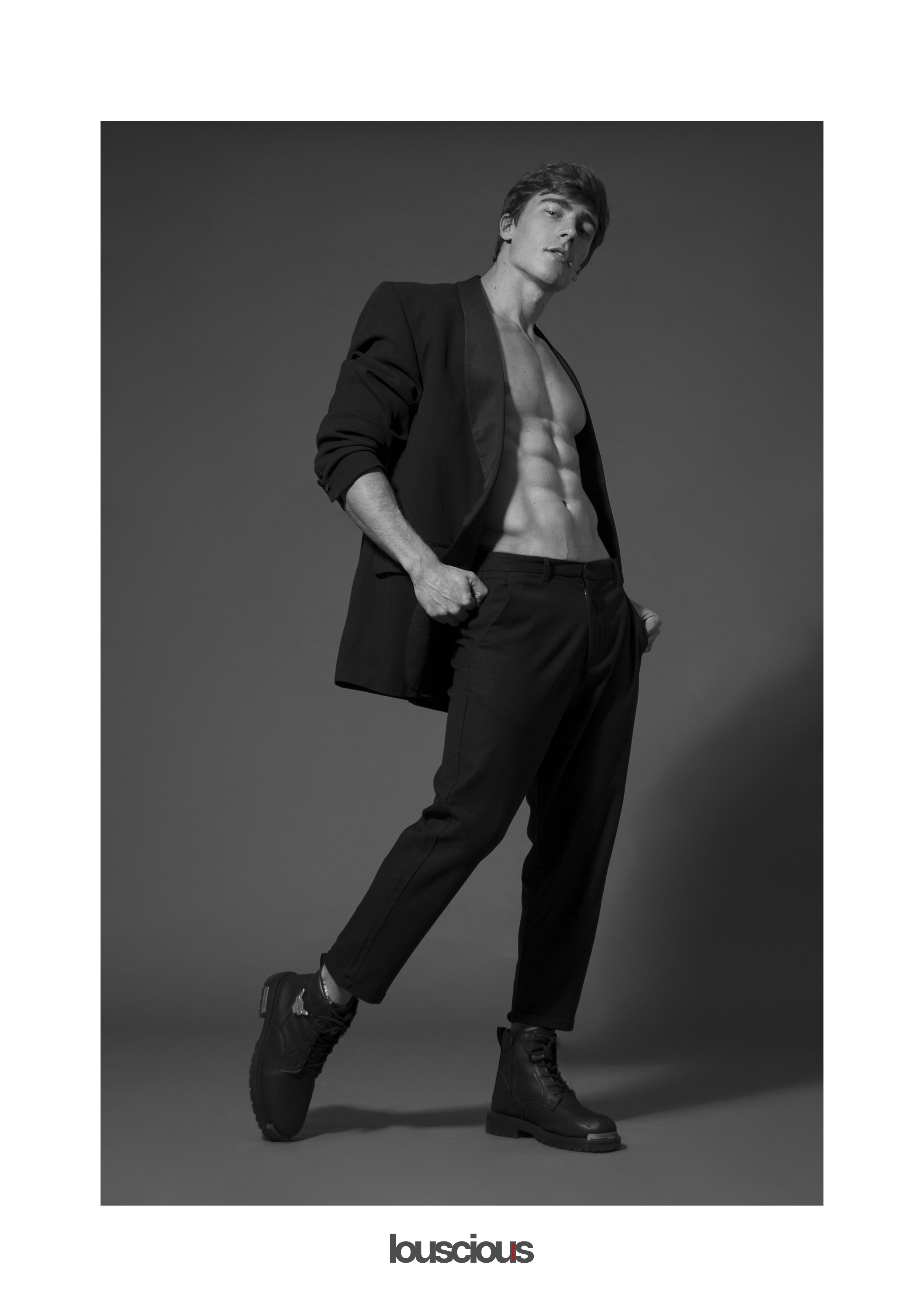Louscious Homme Online Editorial - Tomas by Gonzalo Pepe_5.jpg