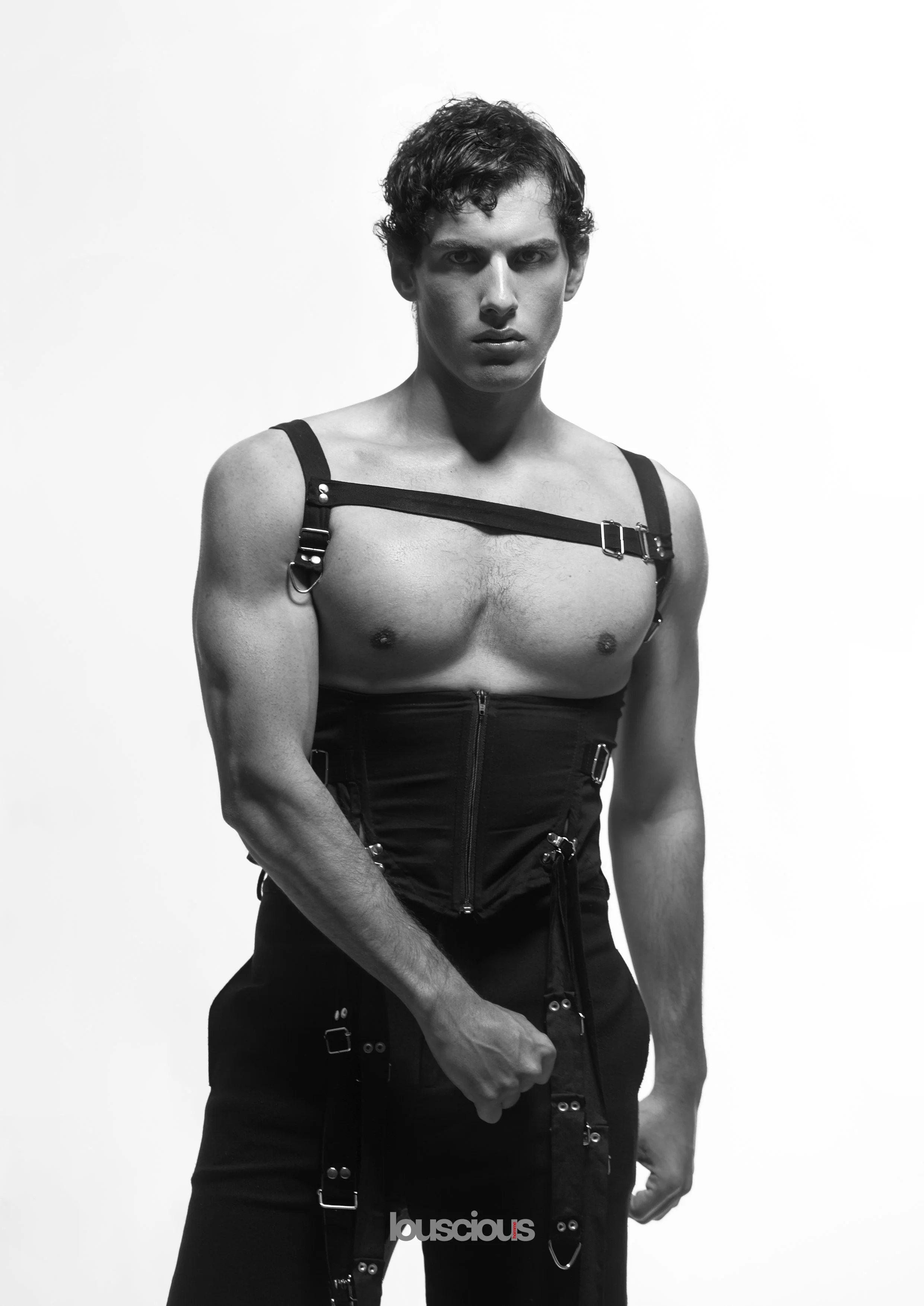 Louscious Homme Online Editorial - The modern edge by Gonzalo Pepe_4.jpg