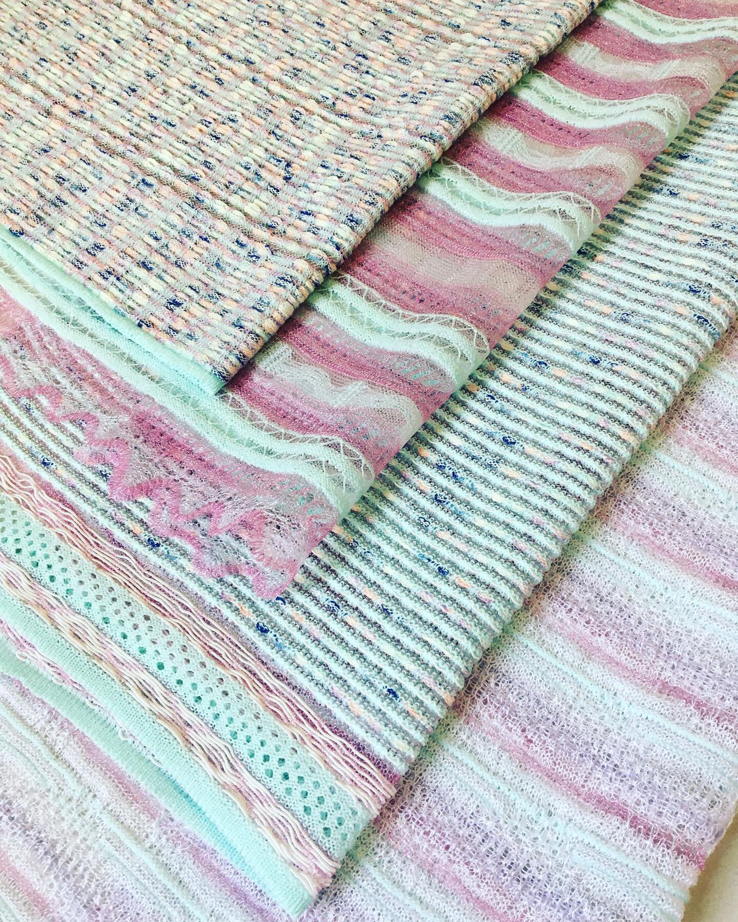 Candy stitches 🍬 
Made by MRC

#knitwear
#shimaseiki
#mrcknitwear
#fabric
#madeinItaly
#innovation
#textiles
#technicaltextiles
#fashion
#maglieria
#maille